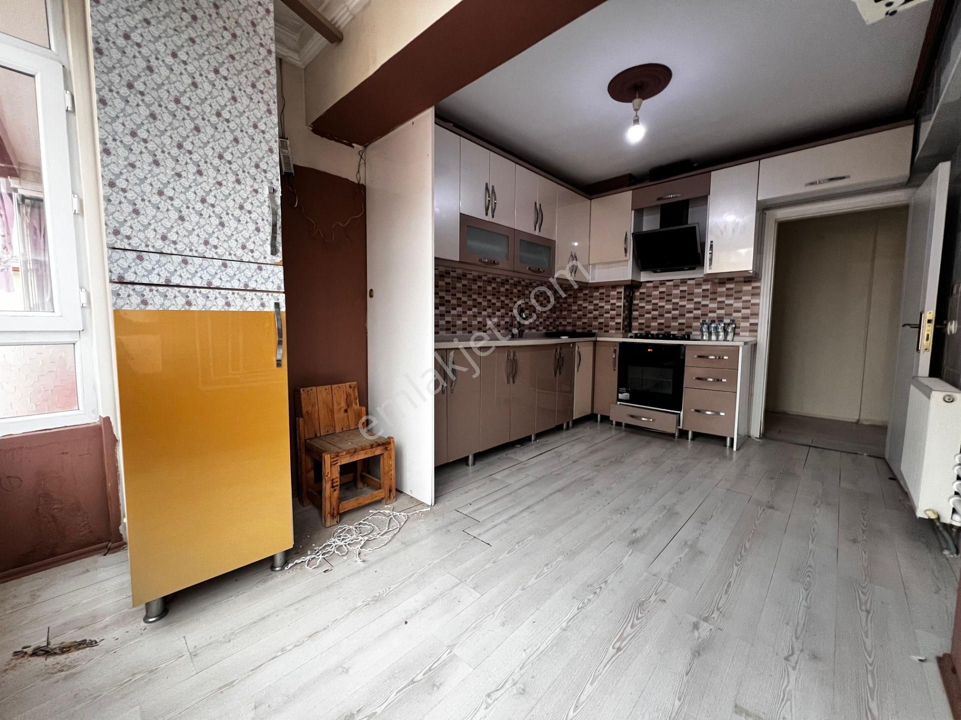 Yılmaz Gayrimenkulden Ful Yapılı 12 Yıllık 1 Kat Kacırılmayacak 3+1 Fırsat Dairesi - Görsel 35