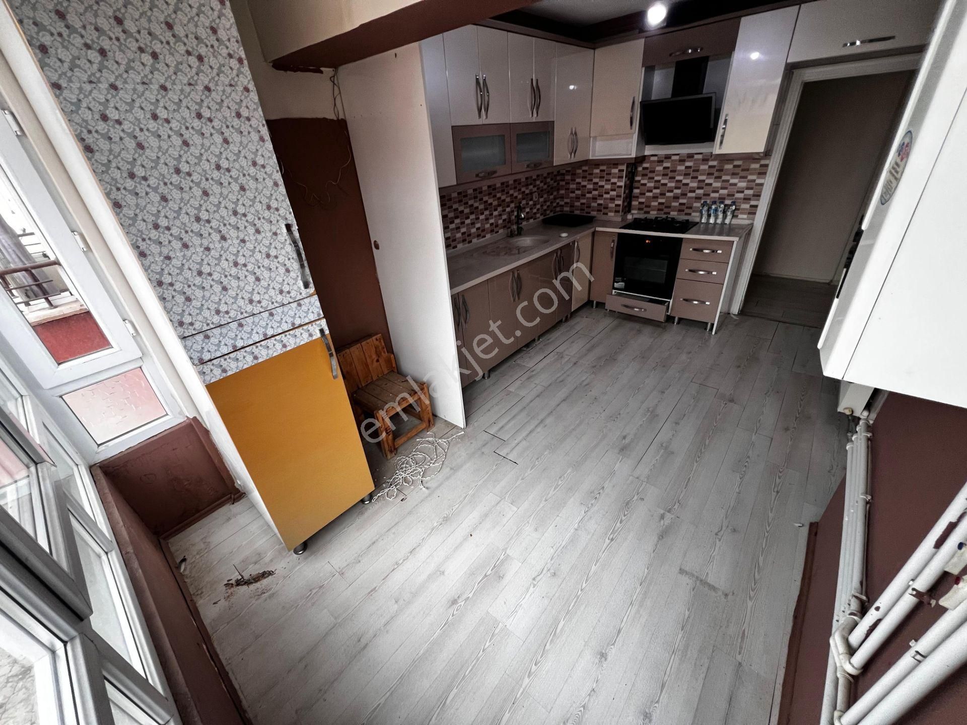 Yılmaz Gayrimenkulden Ful Yapılı 12 Yıllık 1 Kat Kacırılmayacak 3+1 Fırsat Dairesi - Görsel 26