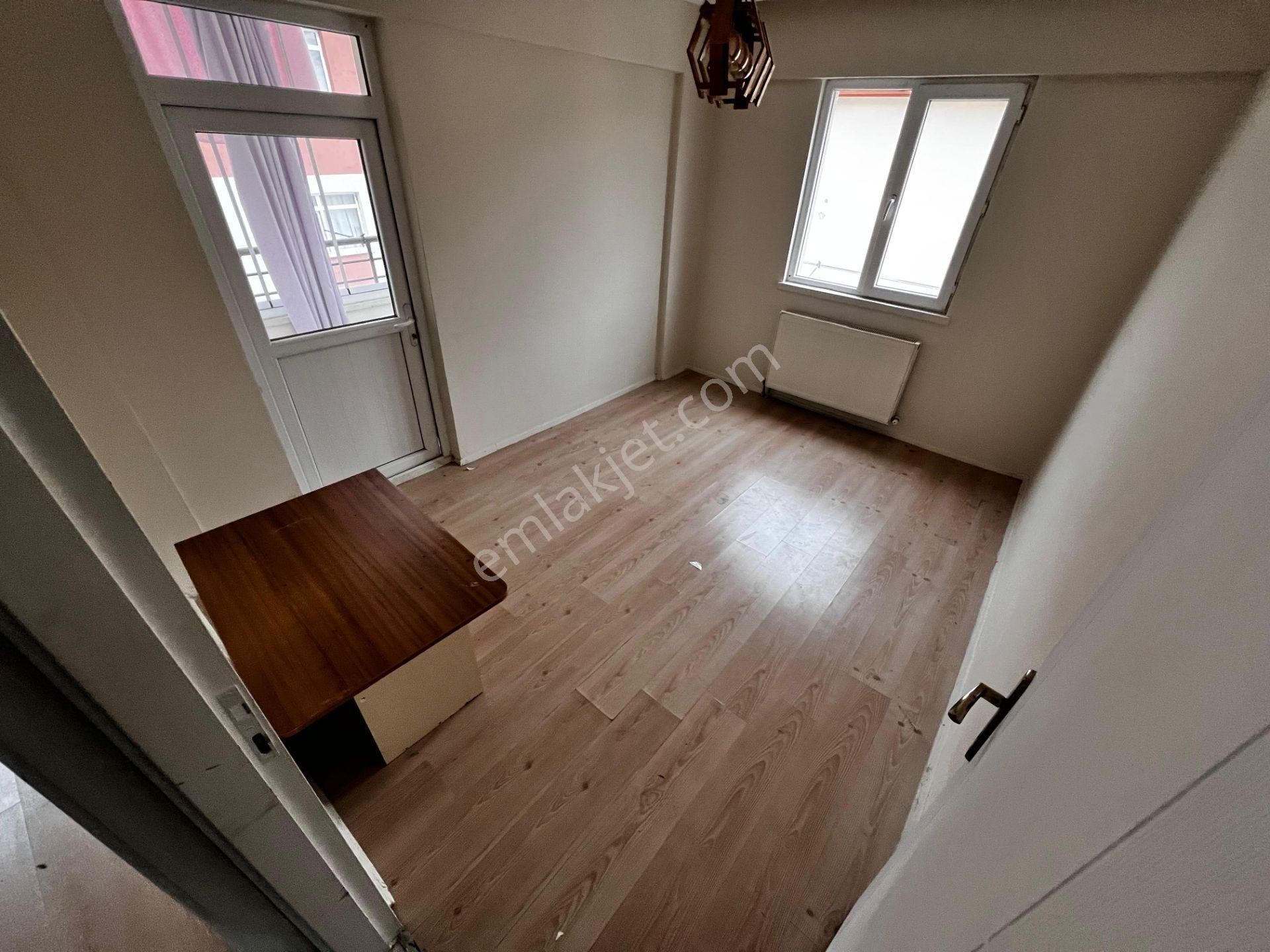 Yılmaz Gayrimenkulden Ful Yapılı 12 Yıllık 1 Kat Kacırılmayacak 3+1 Fırsat Dairesi - Görsel 31