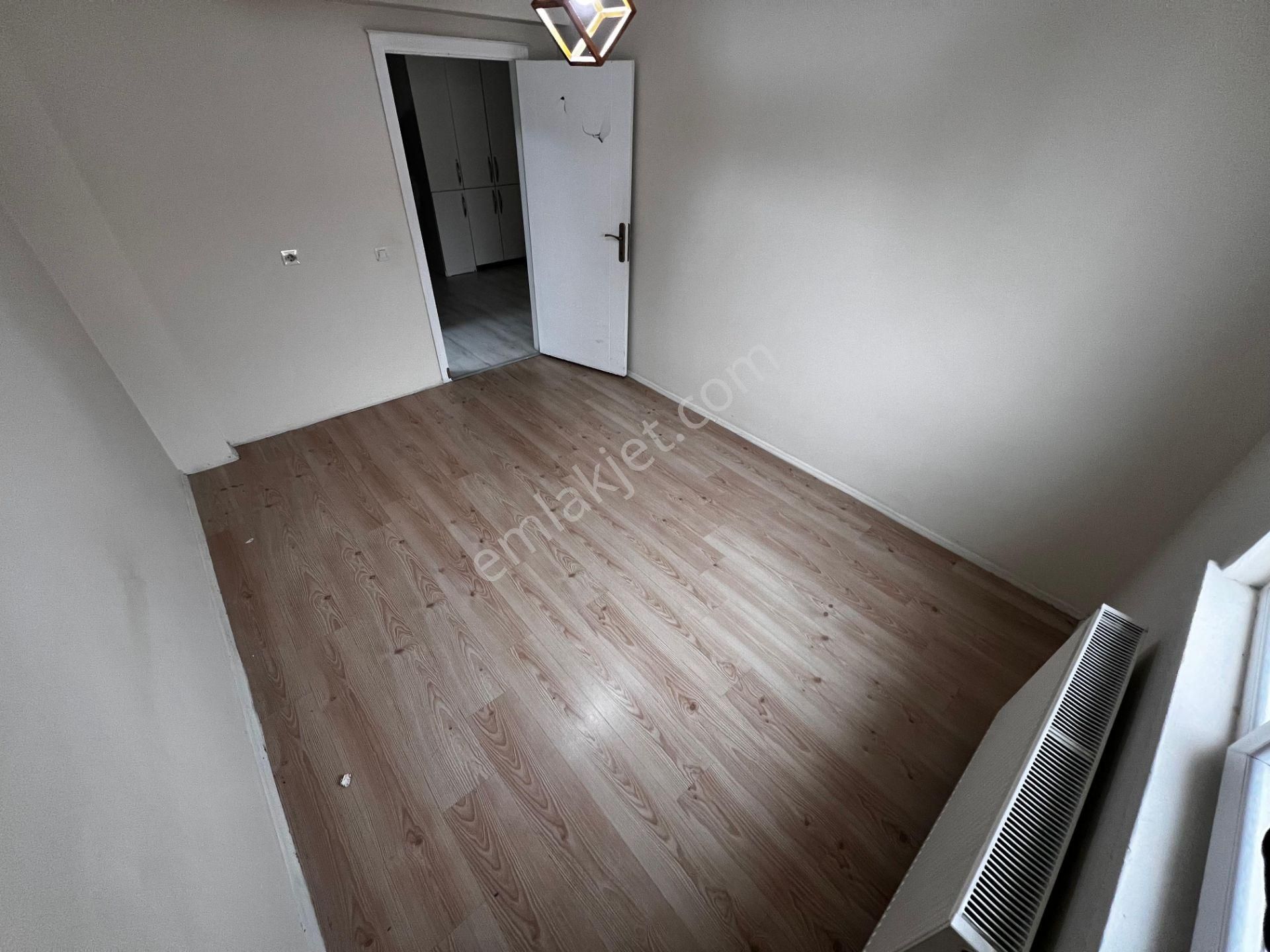 Yılmaz Gayrimenkulden Ful Yapılı 12 Yıllık 1 Kat Kacırılmayacak 3+1 Fırsat Dairesi - Görsel 14