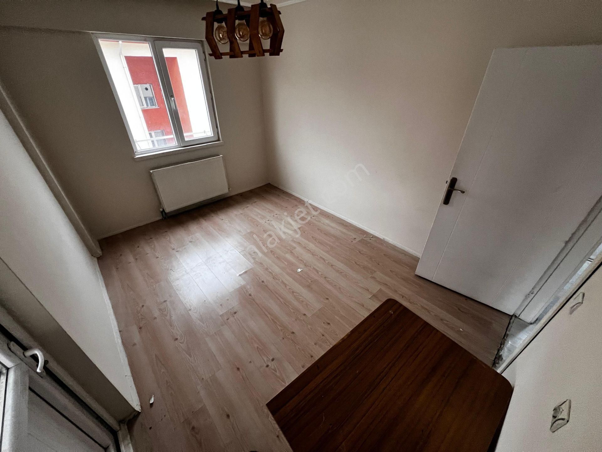 Yılmaz Gayrimenkulden Ful Yapılı 12 Yıllık 1 Kat Kacırılmayacak 3+1 Fırsat Dairesi - Görsel 22