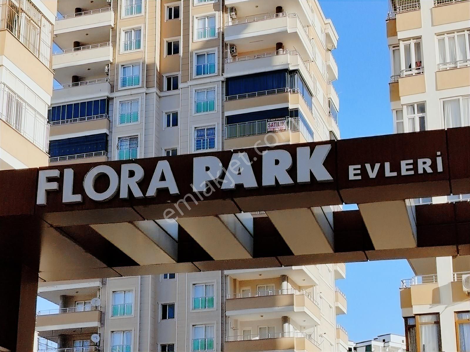 Kozan Gayrimenkulden Acill Muhteşem Flora Parkta Daire