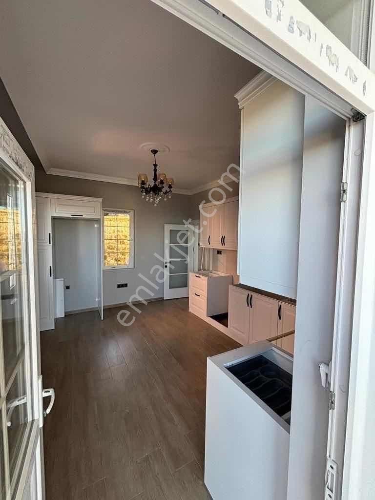 Yıldızlı'da Fırsat Satılık 5+1 Tripleks Villa - Görsel 23