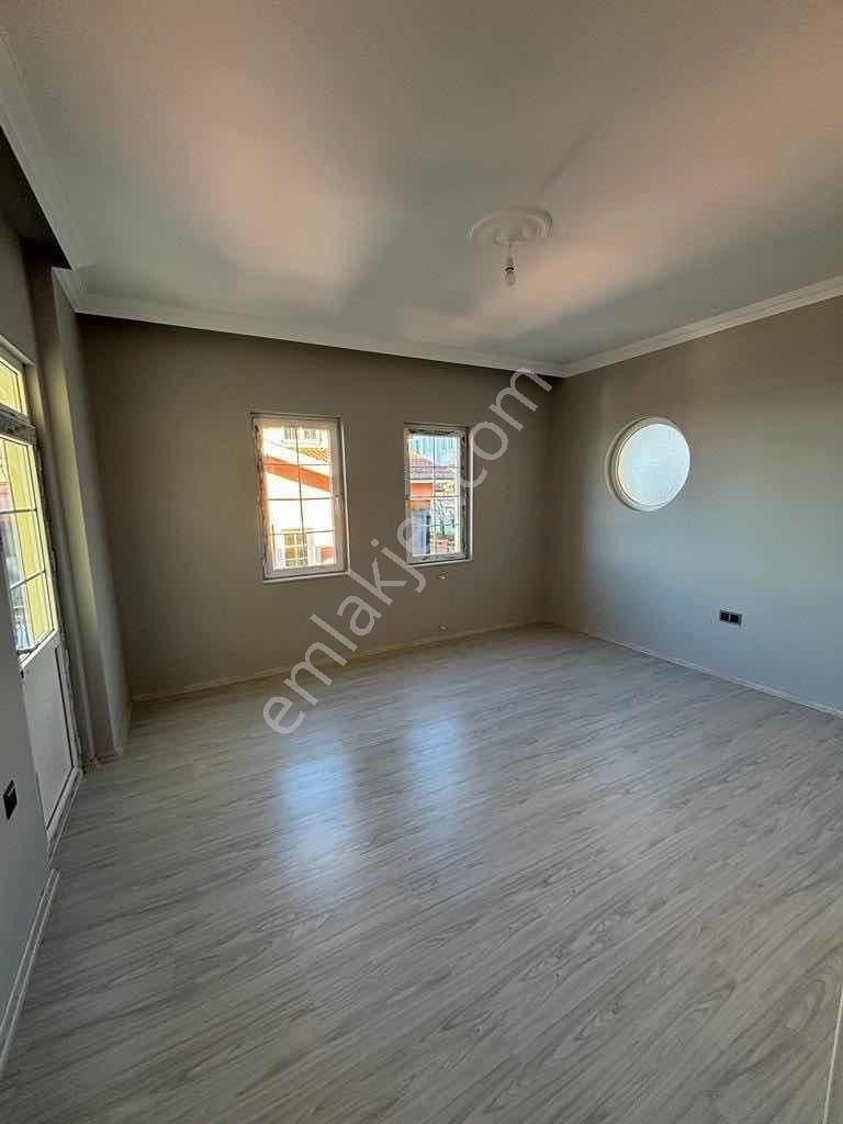 Yıldızlı'da Fırsat Satılık 5+1 Tripleks Villa - Görsel 9