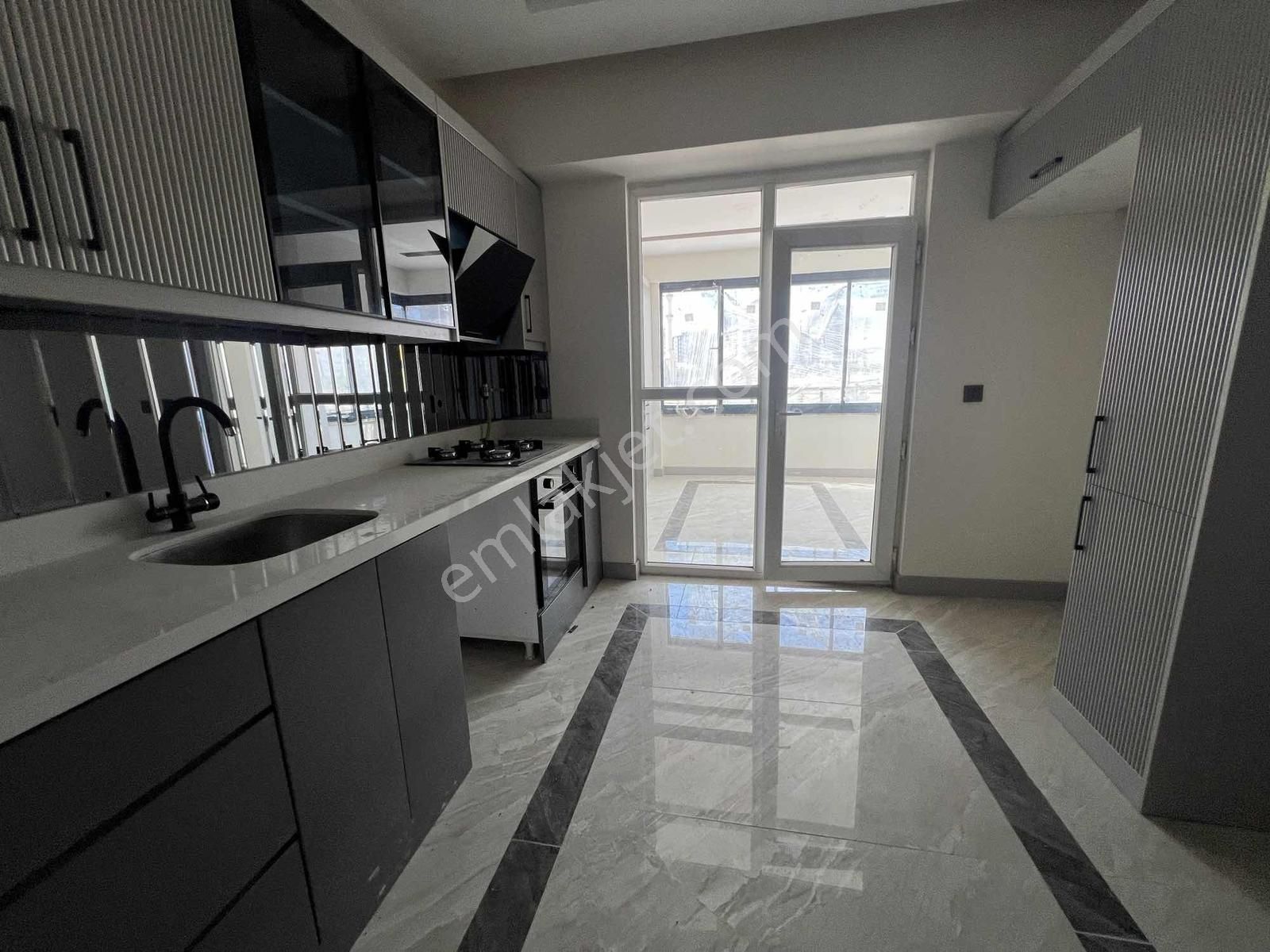 Konum Emlaktan Millet Camii Yani Sıfır Yapı 2,5+1 Satılık Daire - Görsel 23