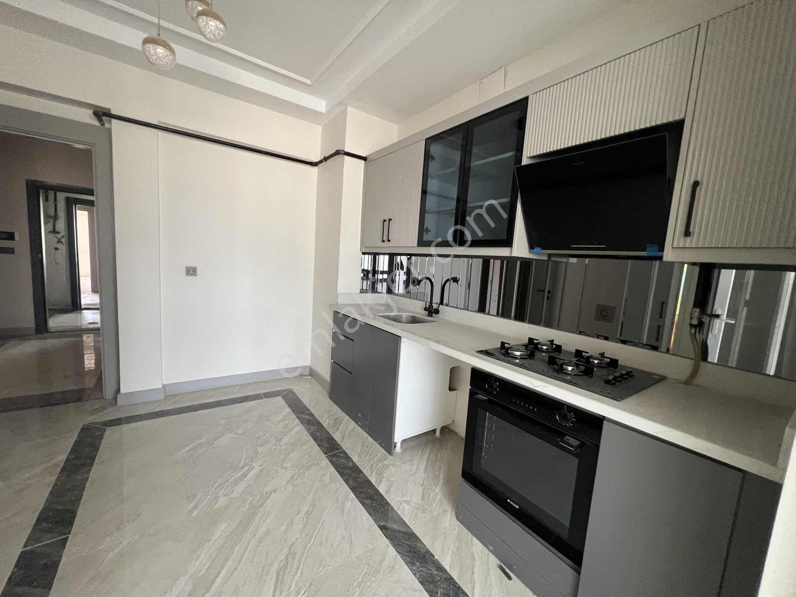 Konum Emlaktan Millet Camii Yani Sıfır Yapı 2,5+1 Satılık Daire - Görsel 25