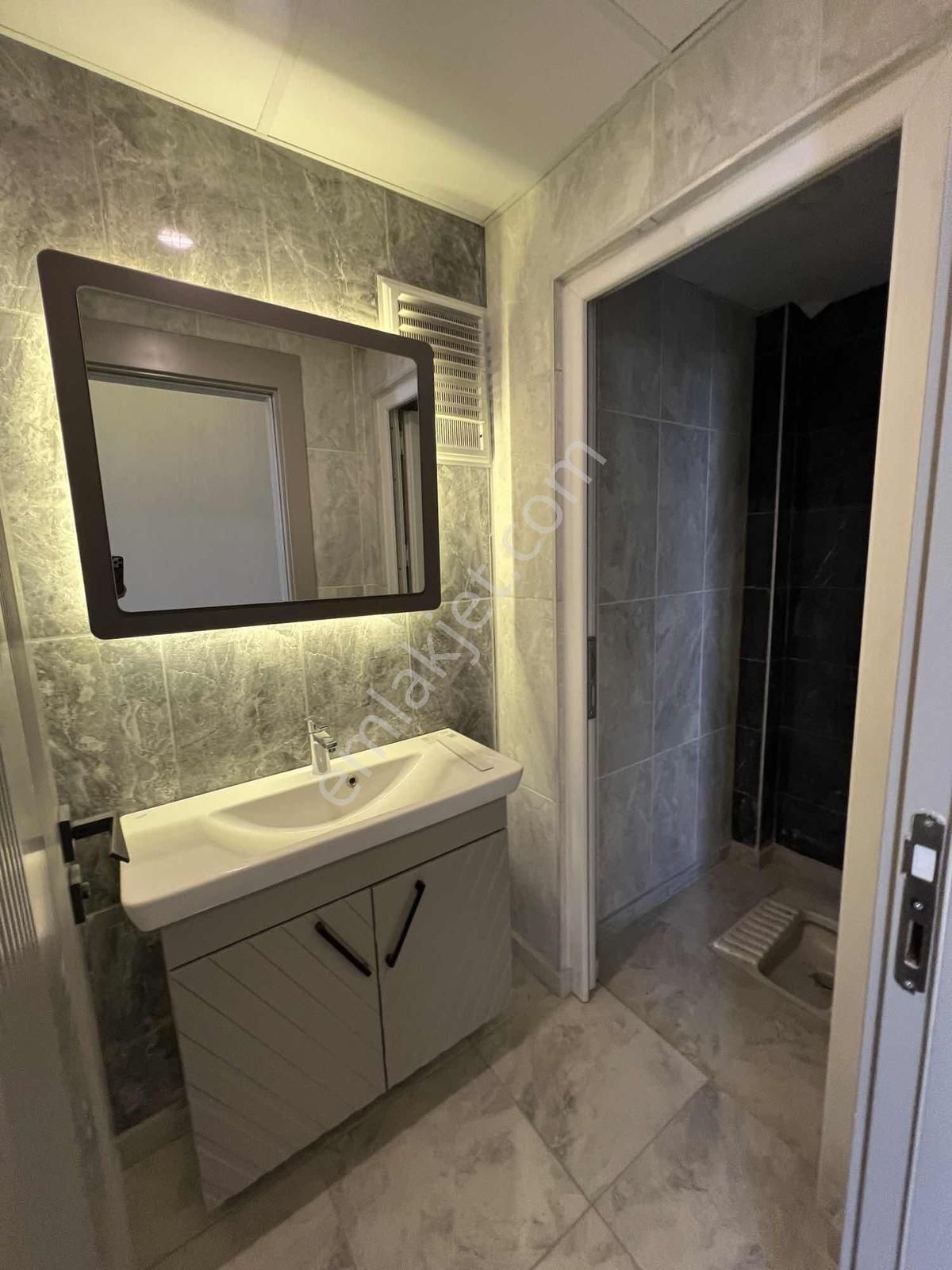 Konum Emlaktan Millet Camii Yani Sıfır Yapı 2,5+1 Satılık Daire - Görsel 8