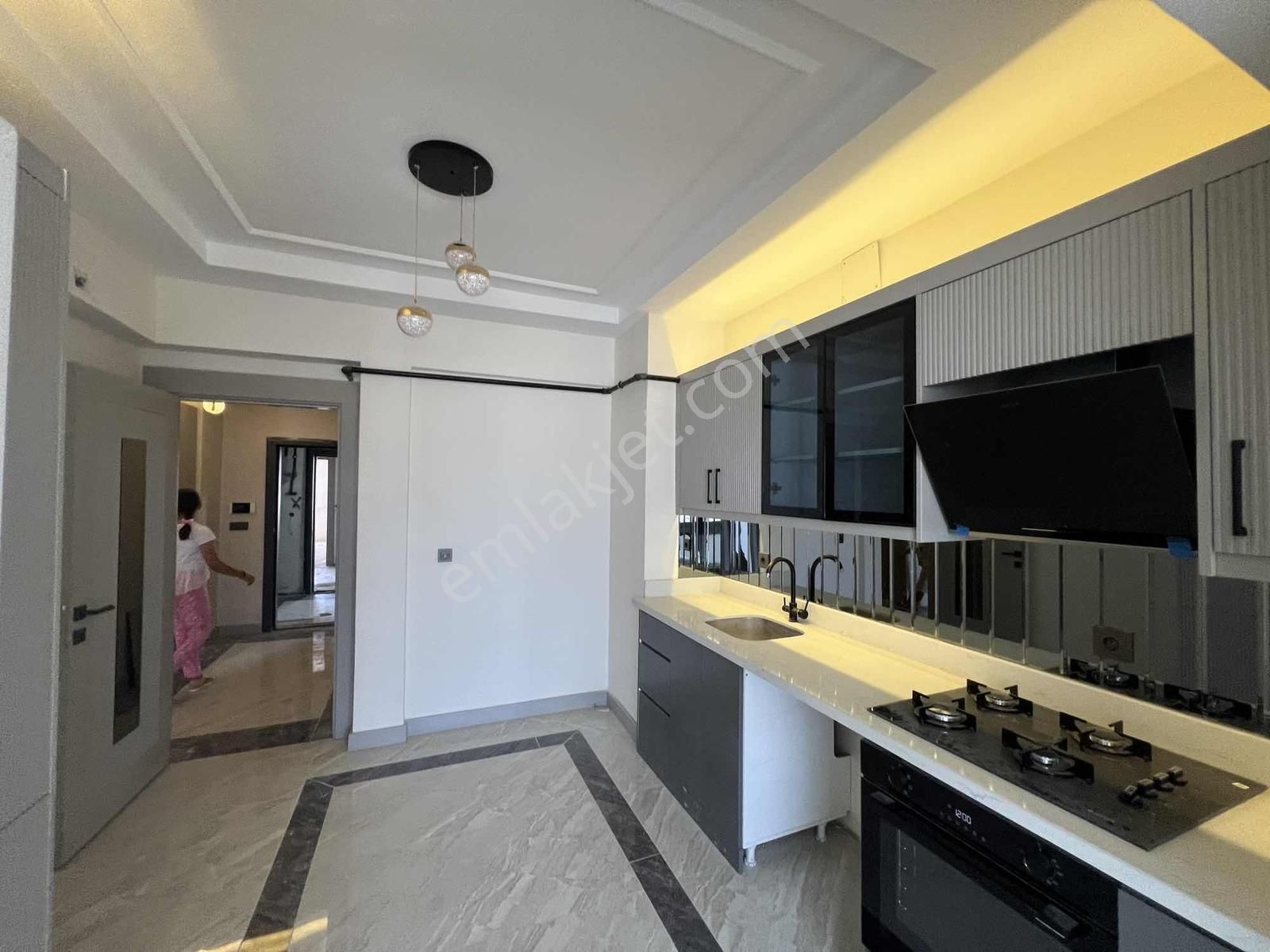 Konum Emlaktan Millet Camii Yani Sıfır Yapı 2,5+1 Satılık Daire - Görsel 9