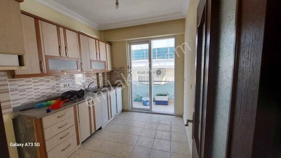 Kiracısı Var Binanin Çatısı Yoktur. 1.500.bin Tl Kredi Çıkıyor