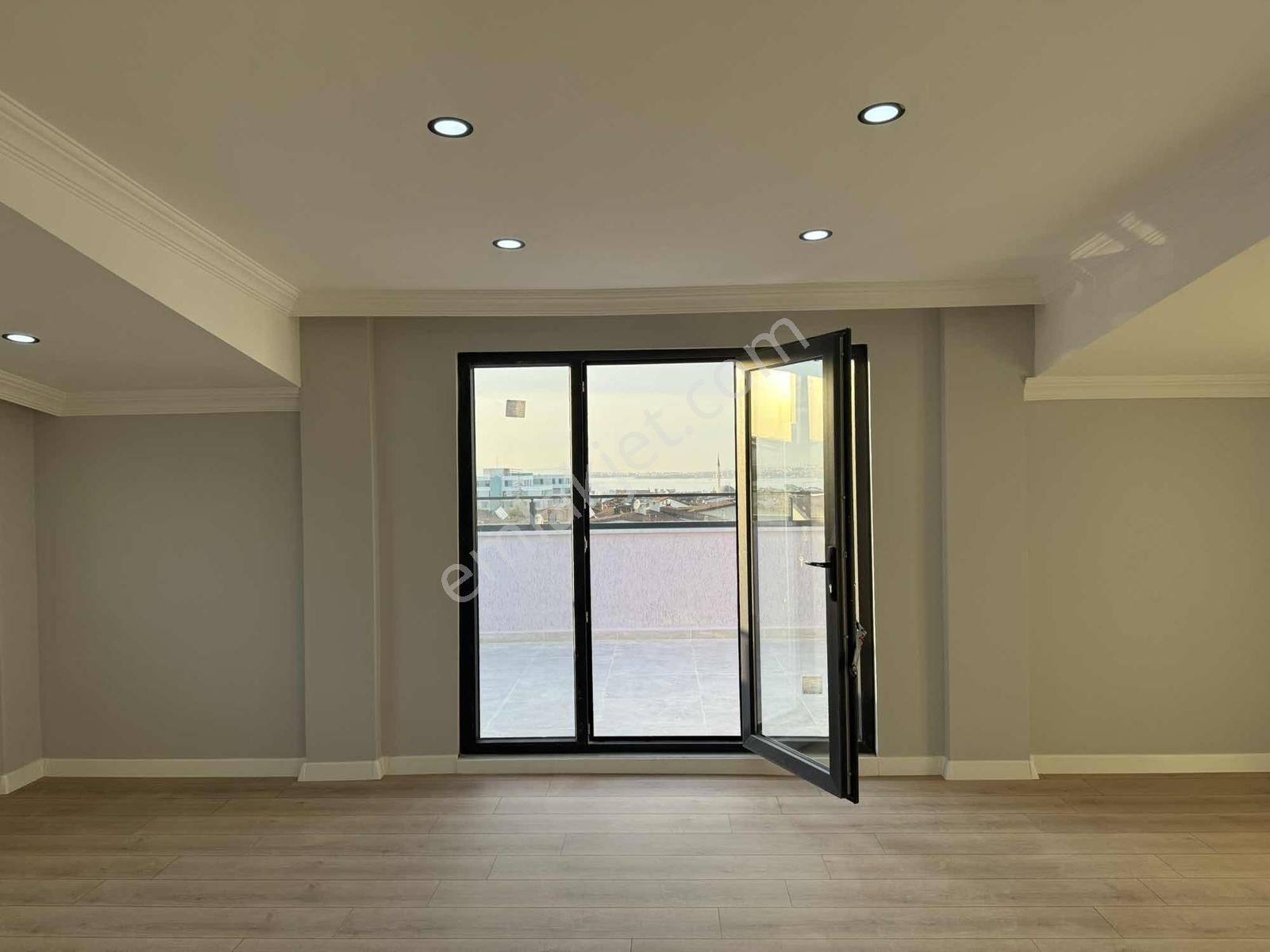 Bayramoğlu Mh. Deniz Manzarlı Ultra Lüks 4+1 Dubleks - Görsel 18