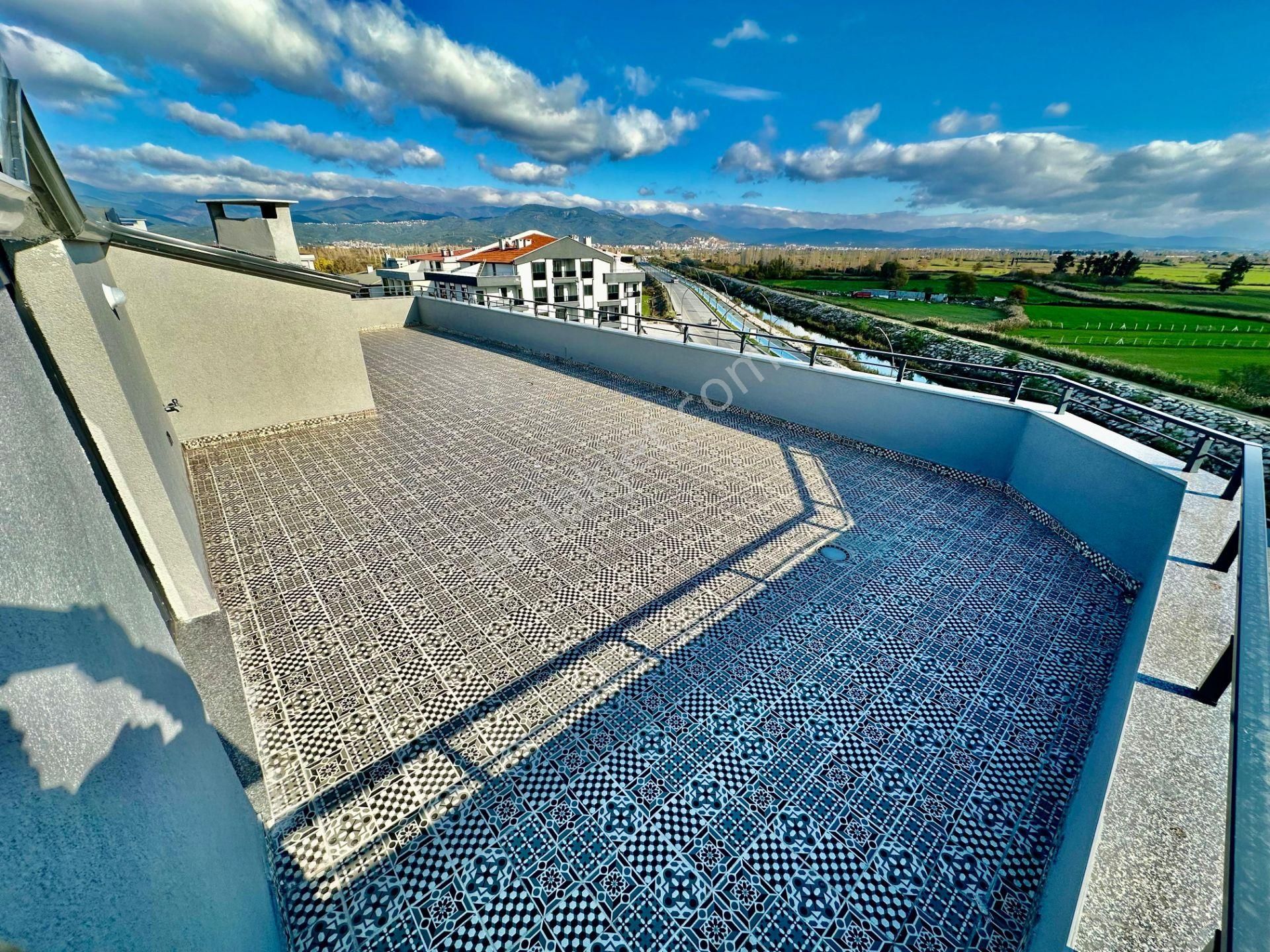 ꧁ay Emlaktan꧂akçay'da Muhteşem Konumlu Denize Manzaralı Satılık 3+1 Teraslı Dublex Daire - Görsel 25