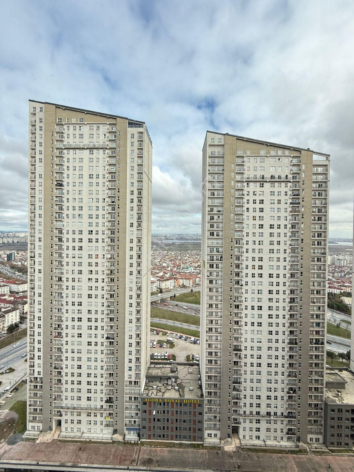 Şahane Yapı' Dan Lüx Sitede Şehir Manzaralı 2+1 Kiralık