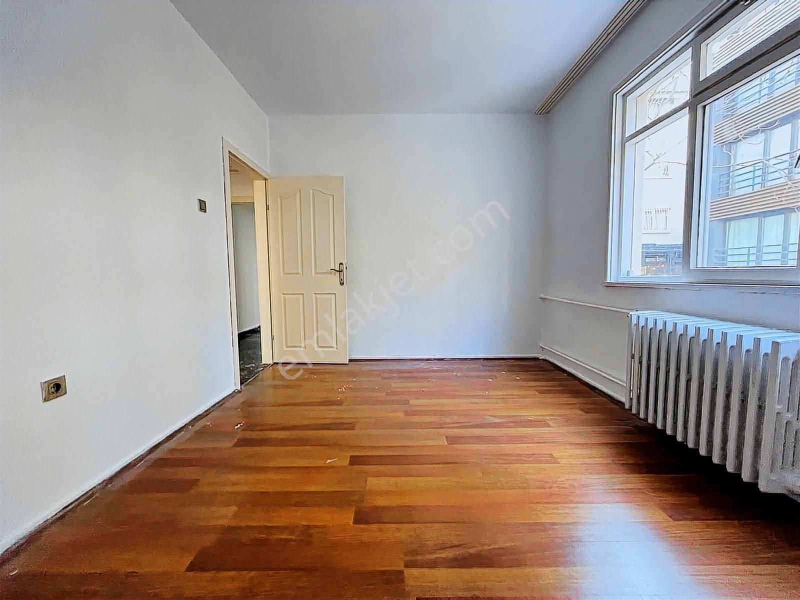 Sbell'den Bahçelievler'de 7.cadde Üzerinde 1.katta 3+1 Ofis - Görsel 4