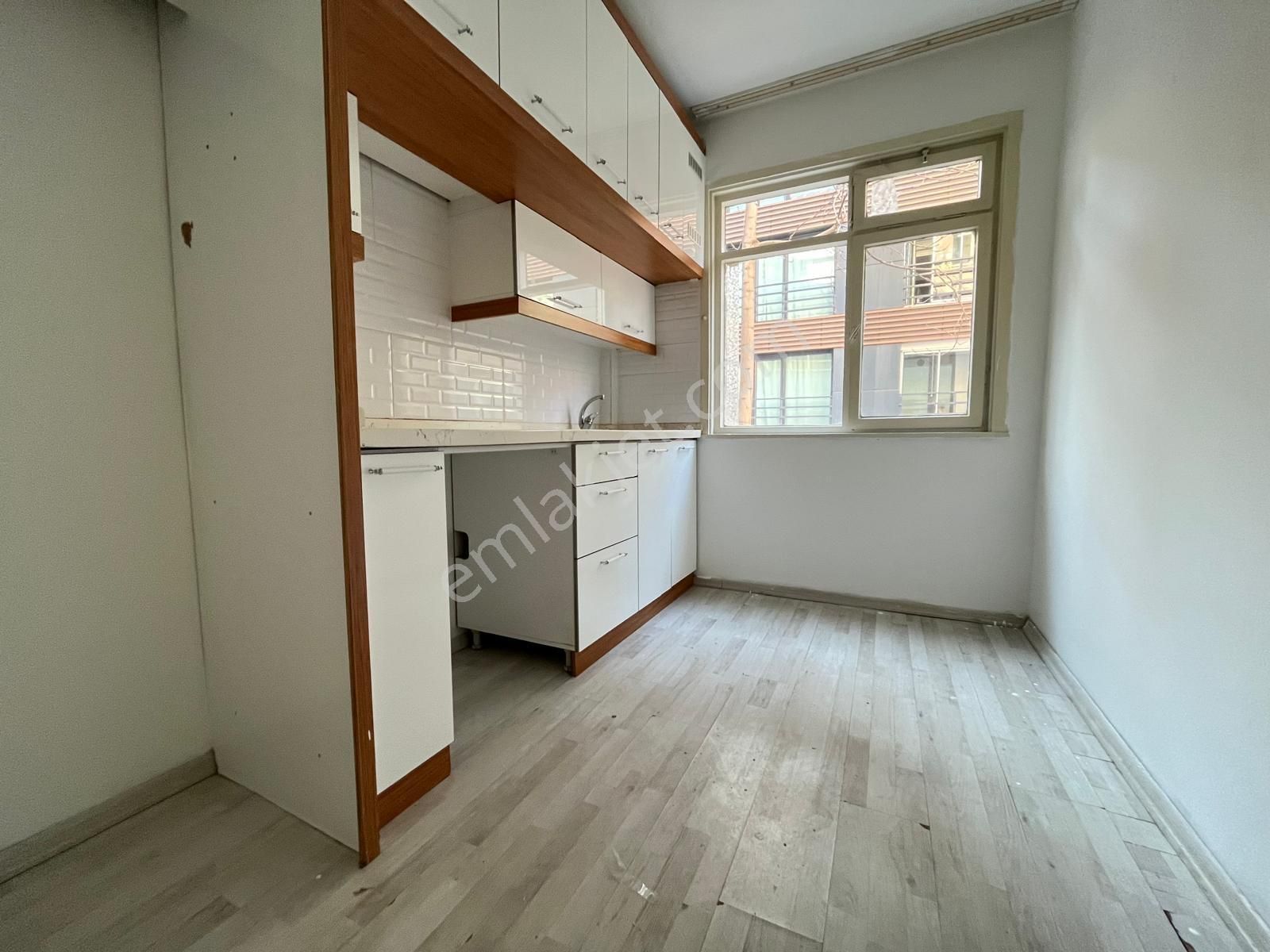 Sbell'den Bahçelievler'de 7.cadde Üzerinde 1.katta 3+1 Ofis - Görsel 12