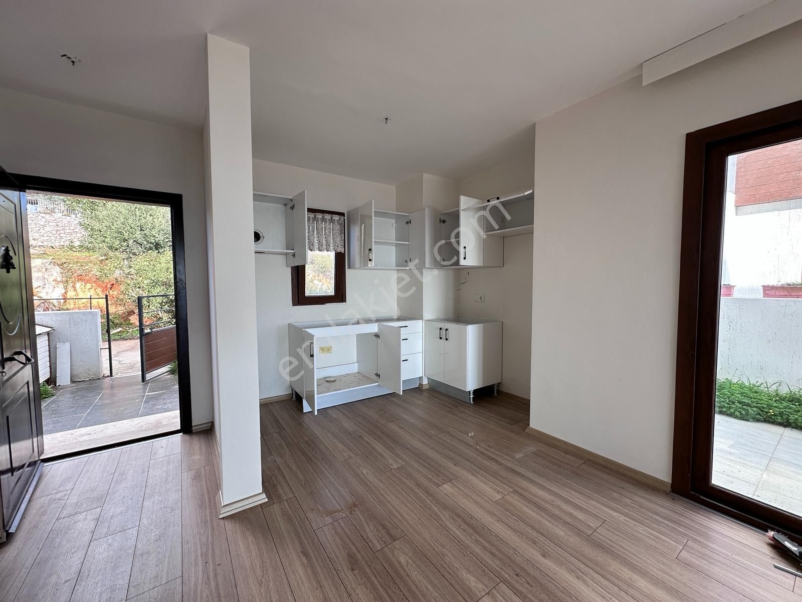 Konacık'ın Hakim Noktasında Deniz Manzaralı Kiralık Ters Dubleks - Görsel 5