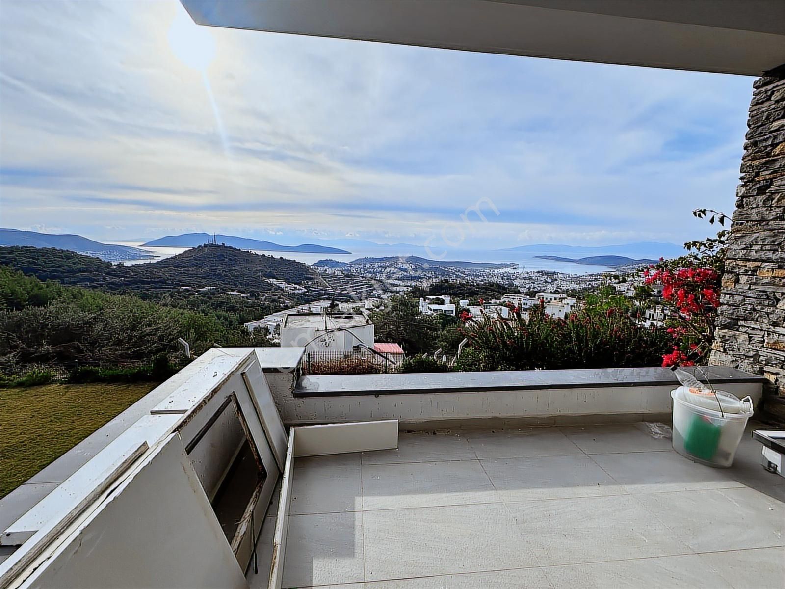 Konacık'ta Panaromik Deniz Manzaralı 3+1 Dubleks - Görsel 14