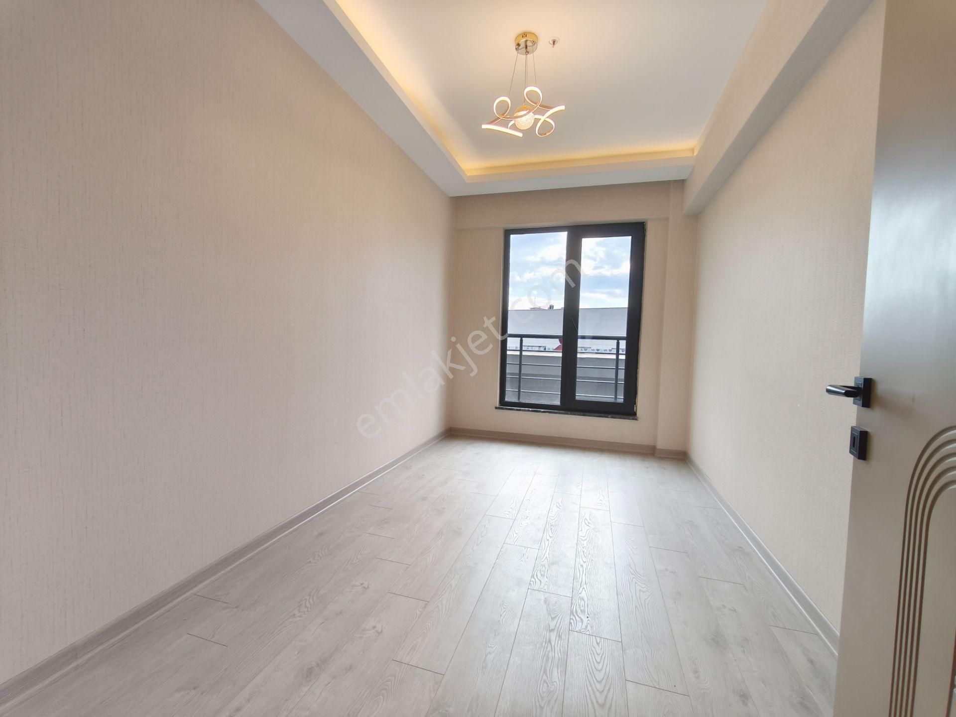 Kalecik Emlak'tan T.ileri Mah. Asansörlü Yerden Isıtma 2+1 80m² - Görsel 15