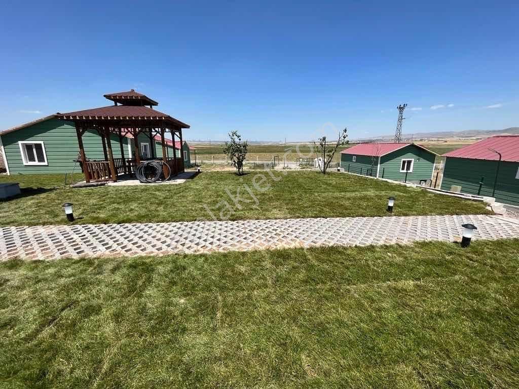 Yavrucuk'da Asfalt Yol Kenarı Site İçerisinde 2+1 Müstakil Ev - Görsel 2