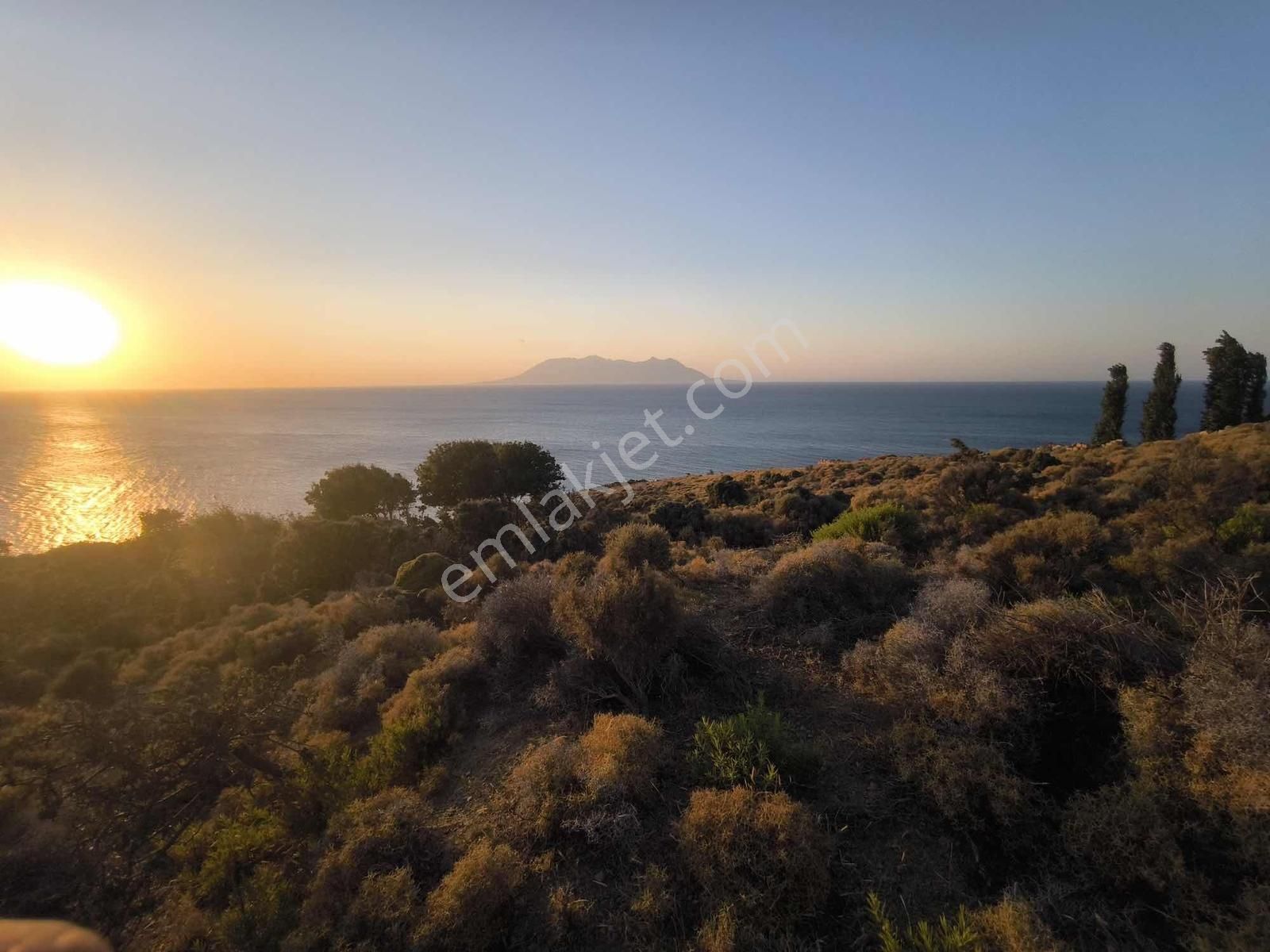 İmroz Emlak'tan Mesadi Mevkii'de 496 M2 Deniz Manzaralı Arazi - Görsel 4