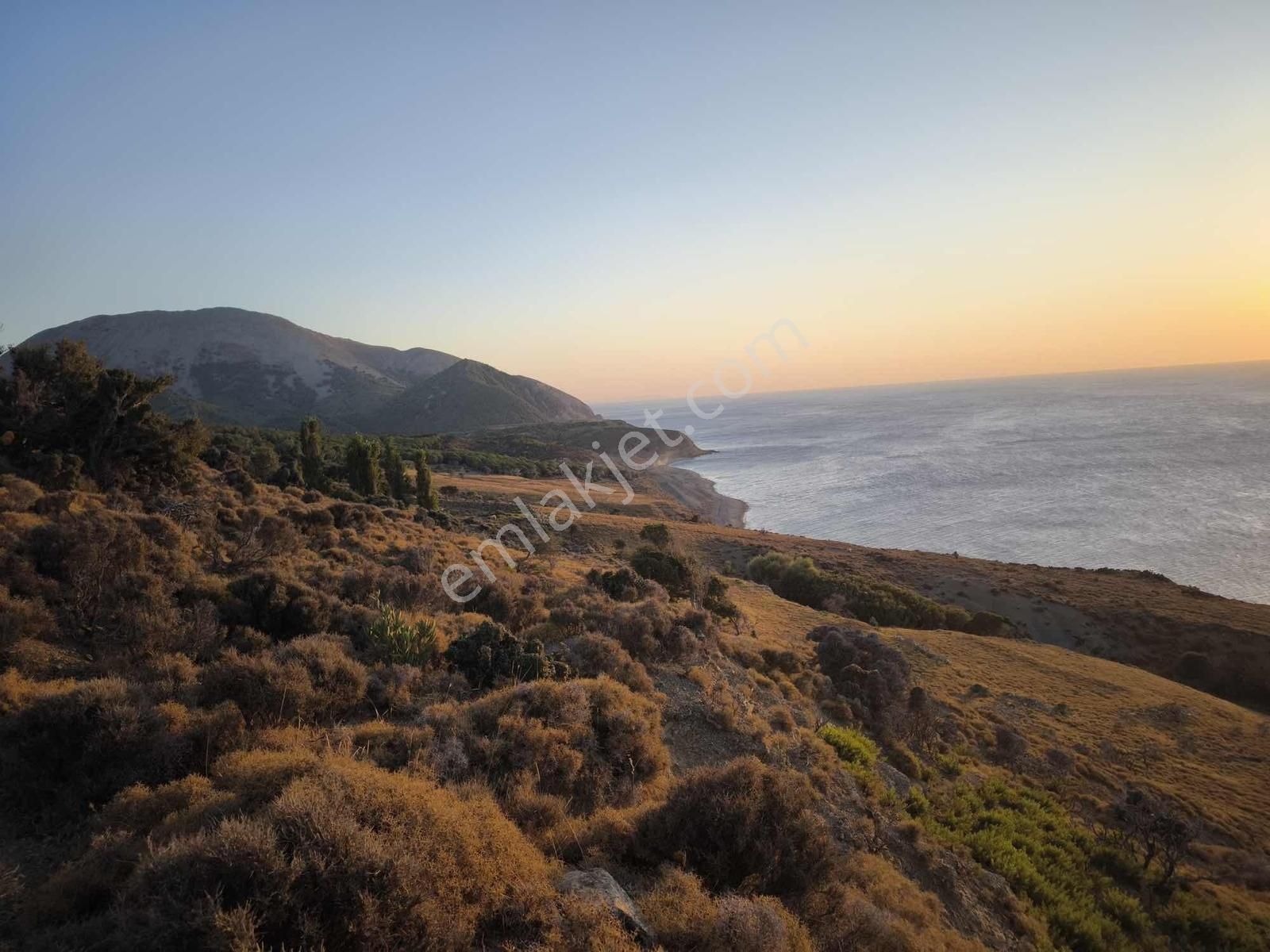 İmroz Emlak'tan Mesadi Mevkii'de 1.112 M2 Deniz Manzaralı Arazi - Görsel 11