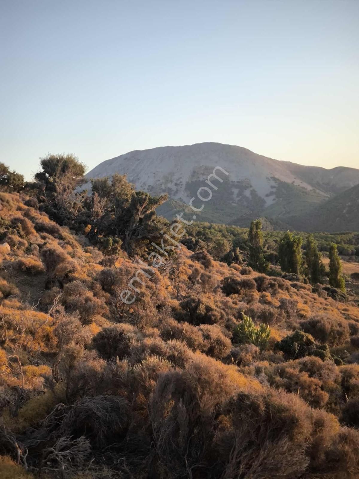 İmroz Emlak'tan Mesadi Mevkii'de 1.112 M2 Deniz Manzaralı Arazi - Görsel 3