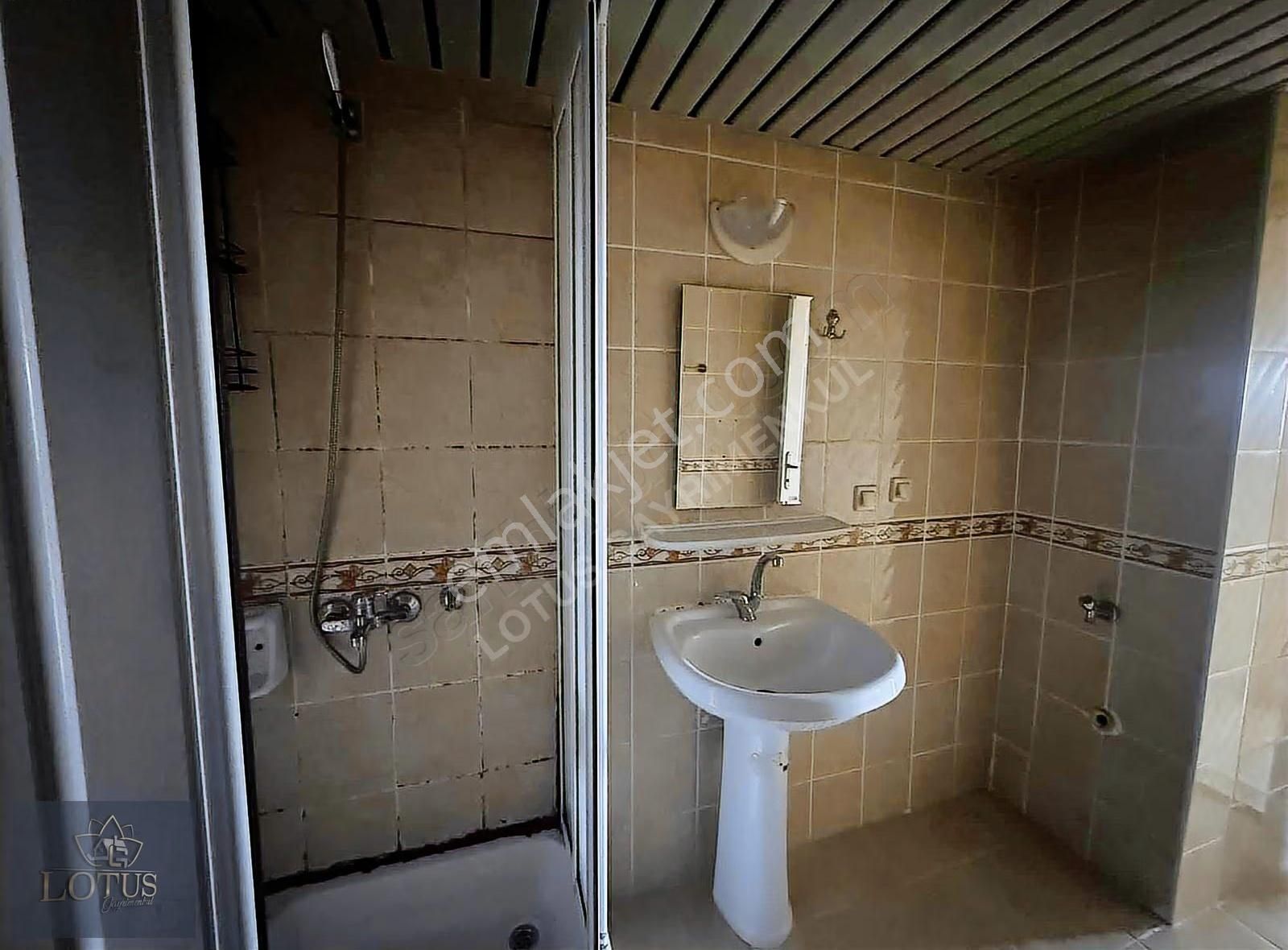 İzmit Bayındırlık 14. Ada Deniz Manzaralı Arakat Kiralık Daire - Görsel 24