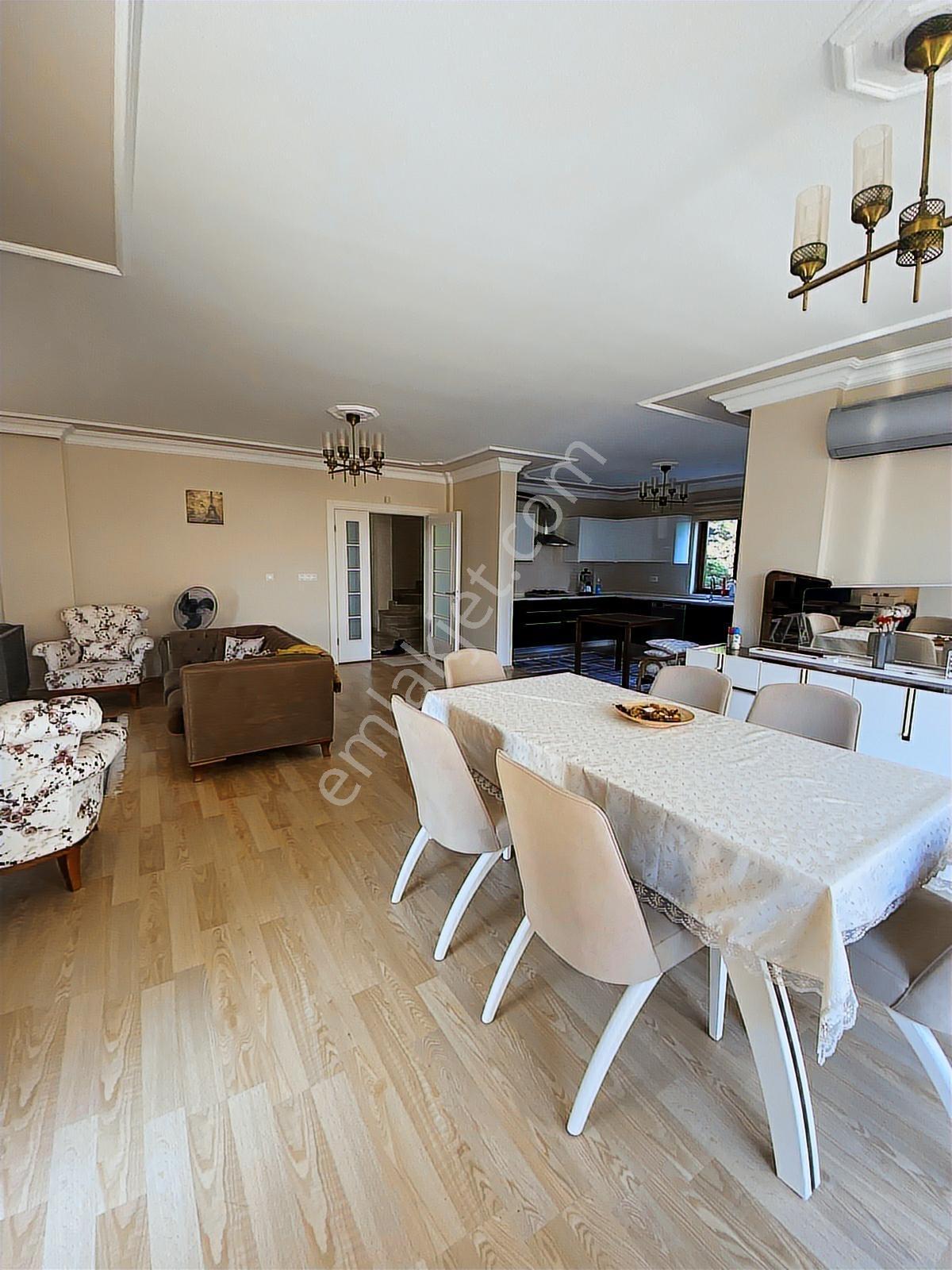 Mudanya Güzelyalı 'da Siteiçi Kat Mülkiyetli 5+1 Satılık Villa - Görsel 31