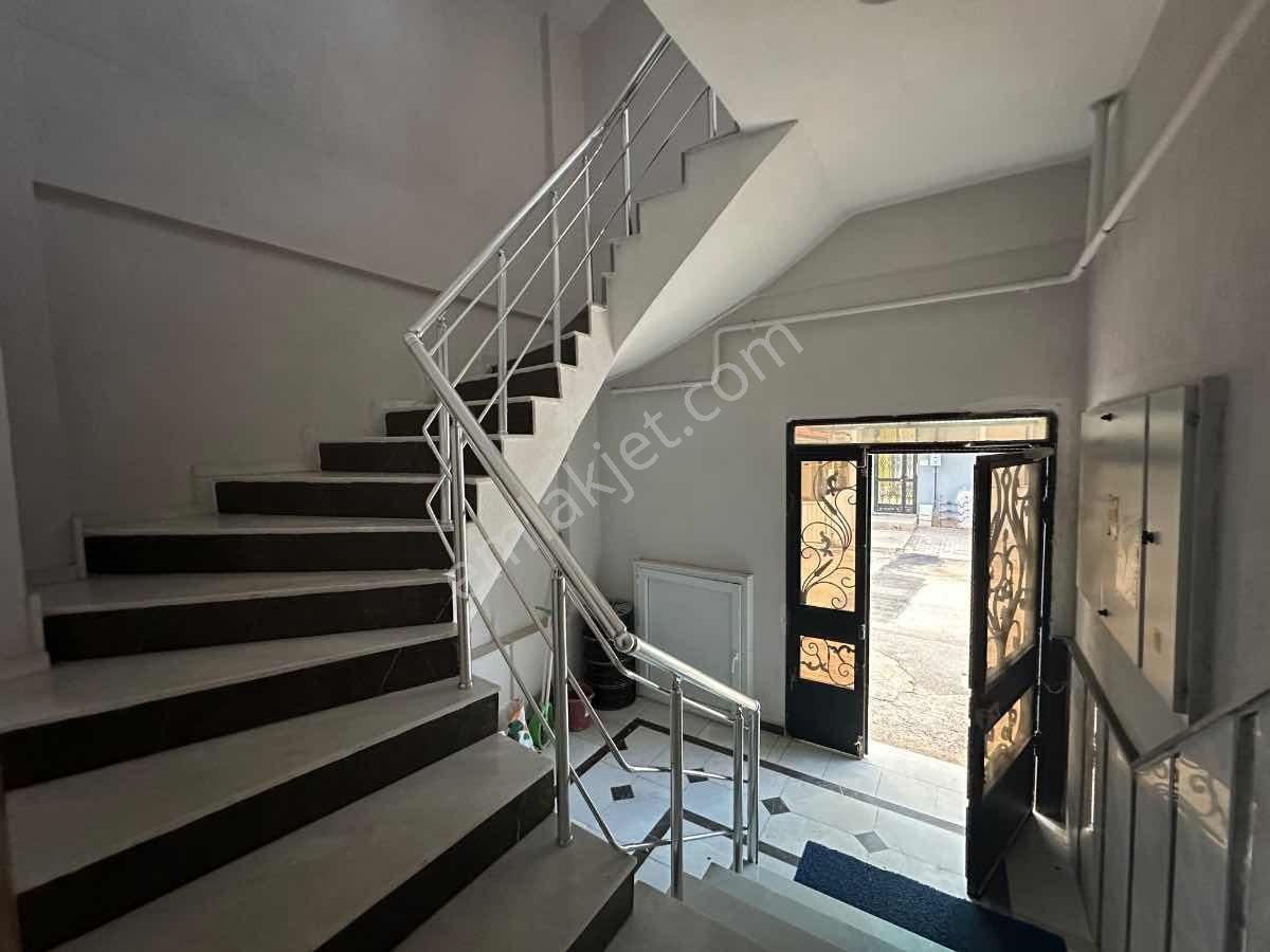 Menemen Zeytinlik Mahallesi’nde 3+1 Bahçe Kullanımlı Kiralık Daire - Görsel 23