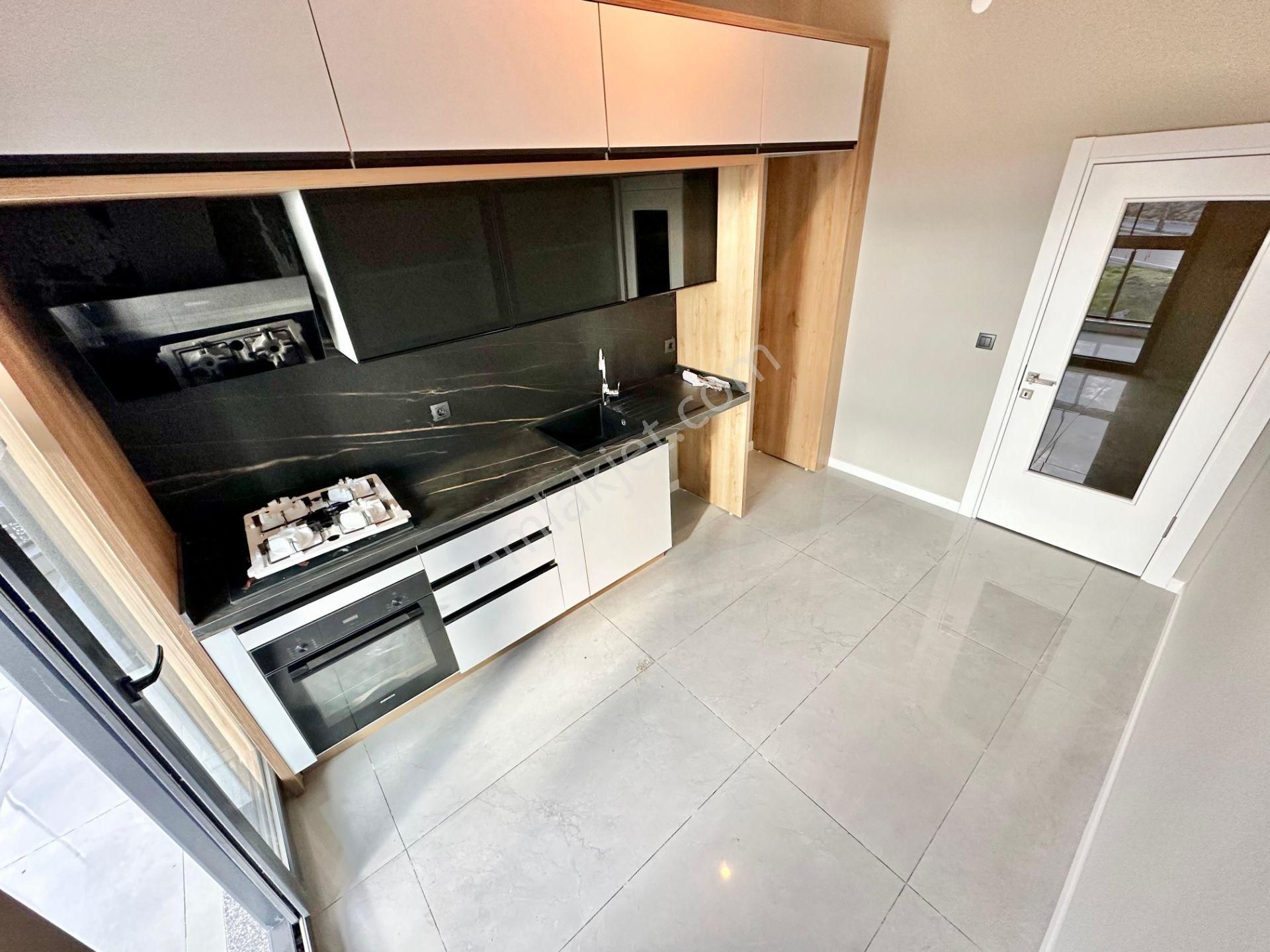 ꧁ay Emlaktan꧂akçay'da Arakat Ayrı Mutfak Ön Cephe Satılık 2+1 Ultra Lüks Tasarım Daire - Görsel 8