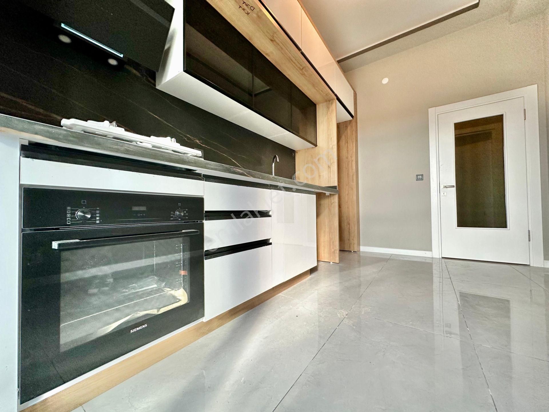 ꧁ay Emlaktan꧂akçay'da Arakat Ayrı Mutfak Ön Cephe Satılık 2+1 Ultra Lüks Tasarım Daire - Görsel 4