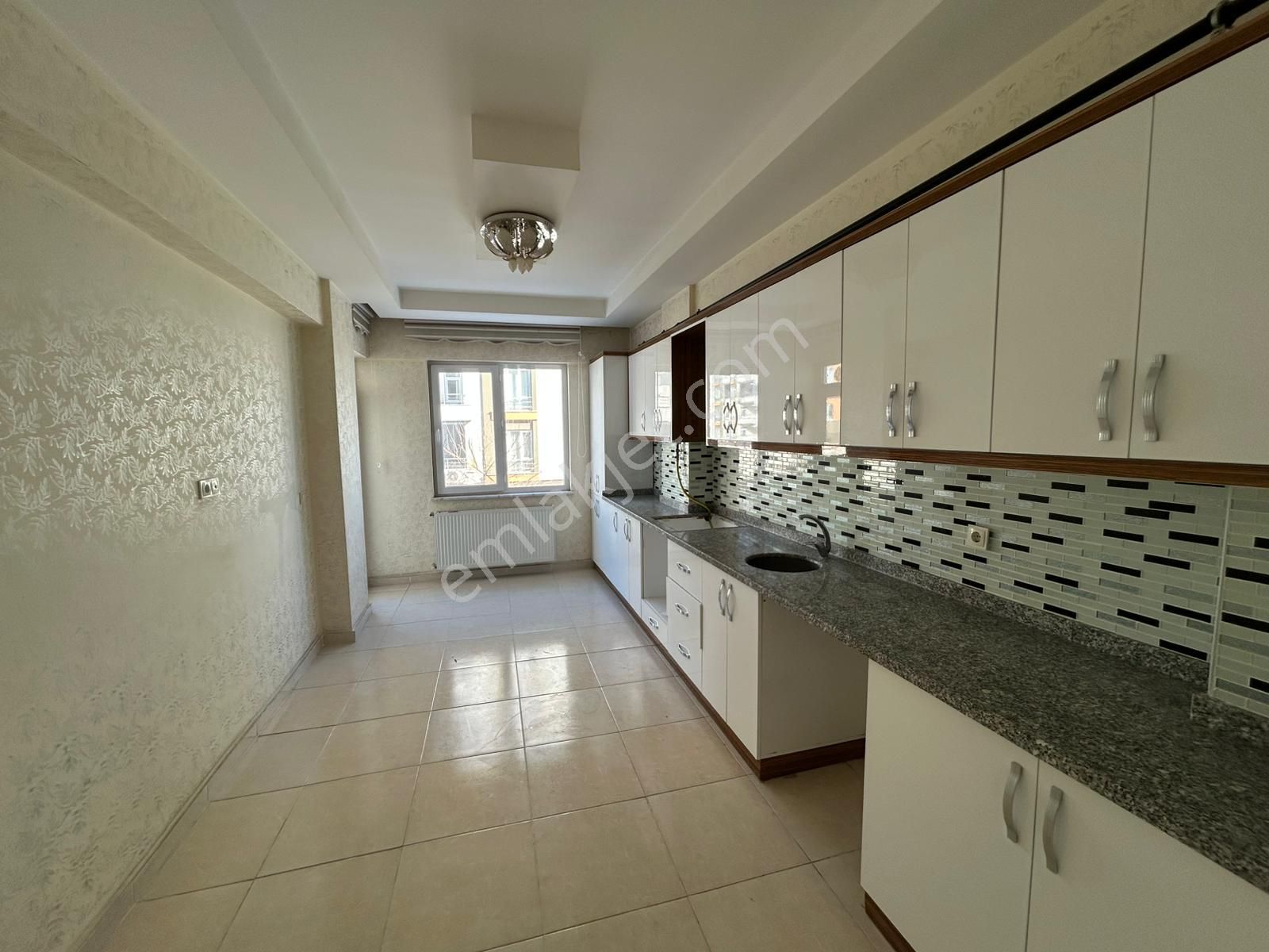 Millioğlu İnşaat'tan Beykent 1.etap'ta Kiralık 3+1 Daire