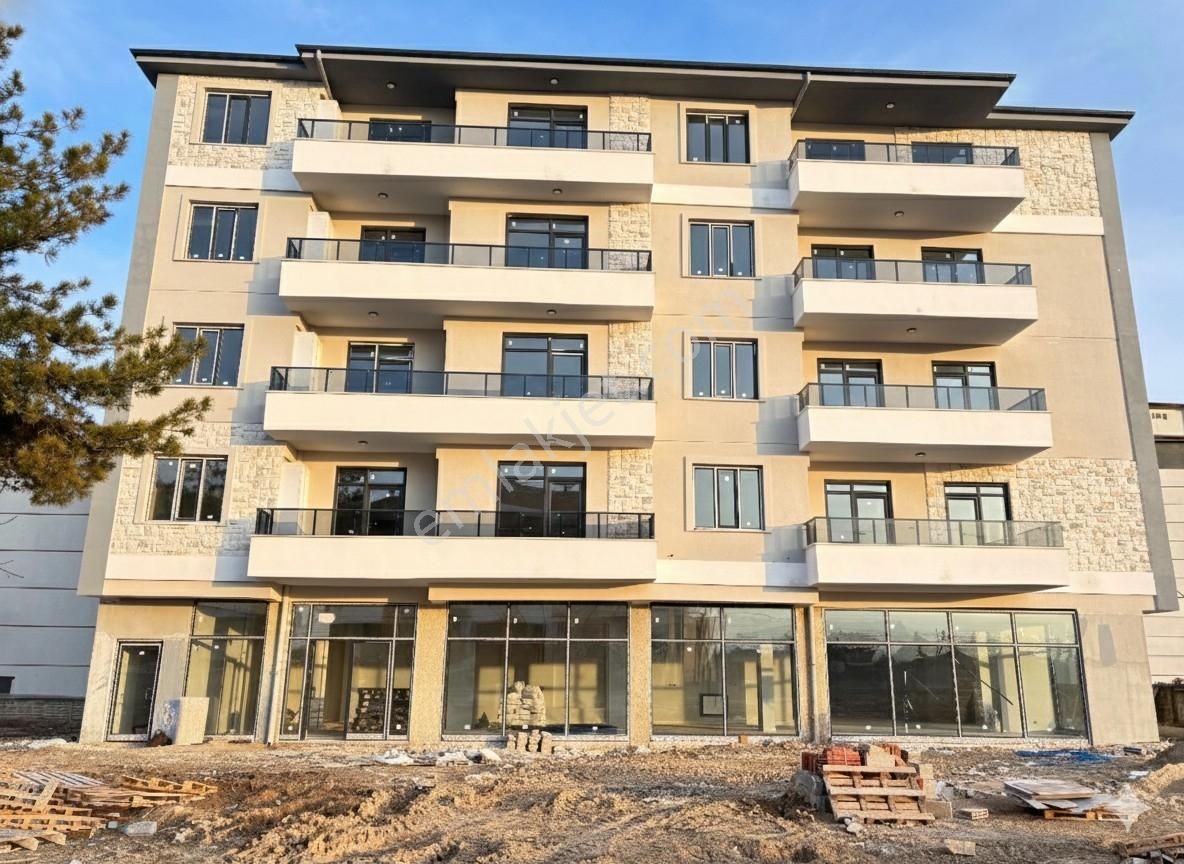 Uluğbey Mah.cadde Cepheli Geniş Ferah 3+1 Lüks Daire - Görsel 9