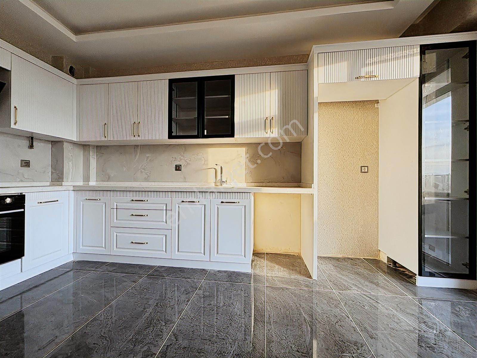 Uluğbey Mah.cadde Cepheli Geniş Ferah 3+1 Lüks Daire - Görsel 10