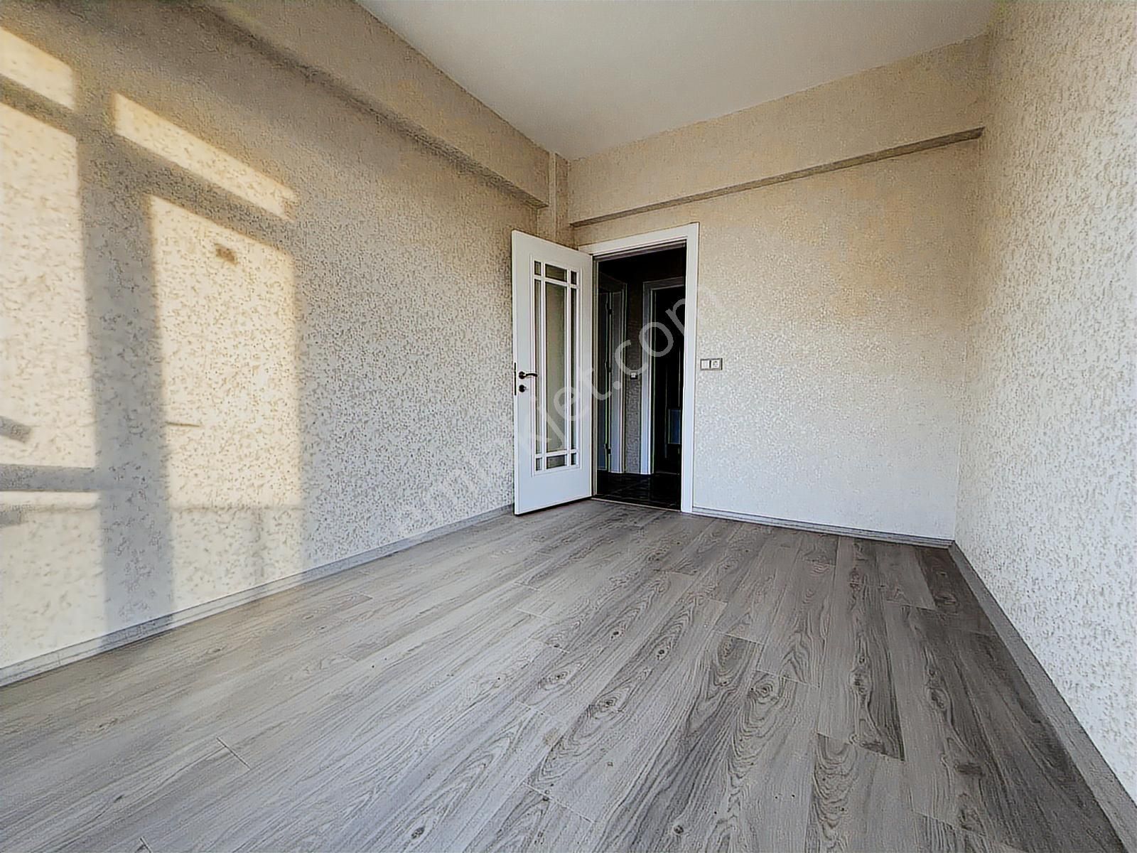 Uluğbey Mah.cadde Cepheli Geniş Ferah 3+1 Lüks Daire - Görsel 24