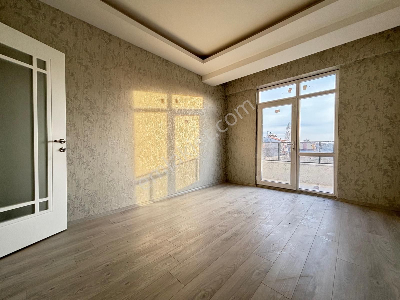 Uluğbey Mah.cadde Cepheli Geniş Ferah 3+1 Lüks Daire - Görsel 7