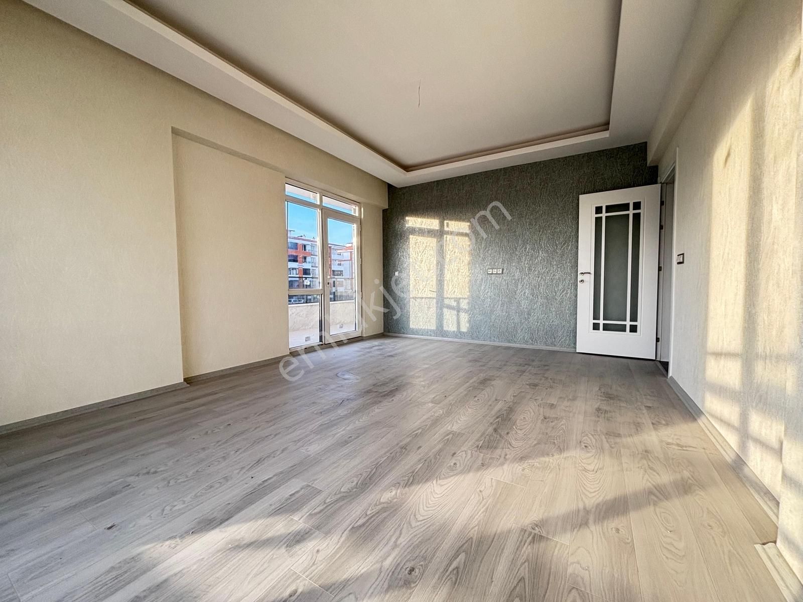 Uluğbey Mah.cadde Cepheli Geniş Ferah 3+1 Lüks Daire - Görsel 14