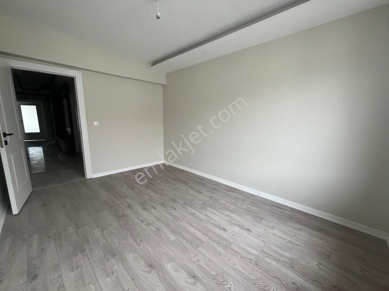 Törekent Mahallesinde 3+1 Site İçerisinde Fırsat Daire - Görsel 14