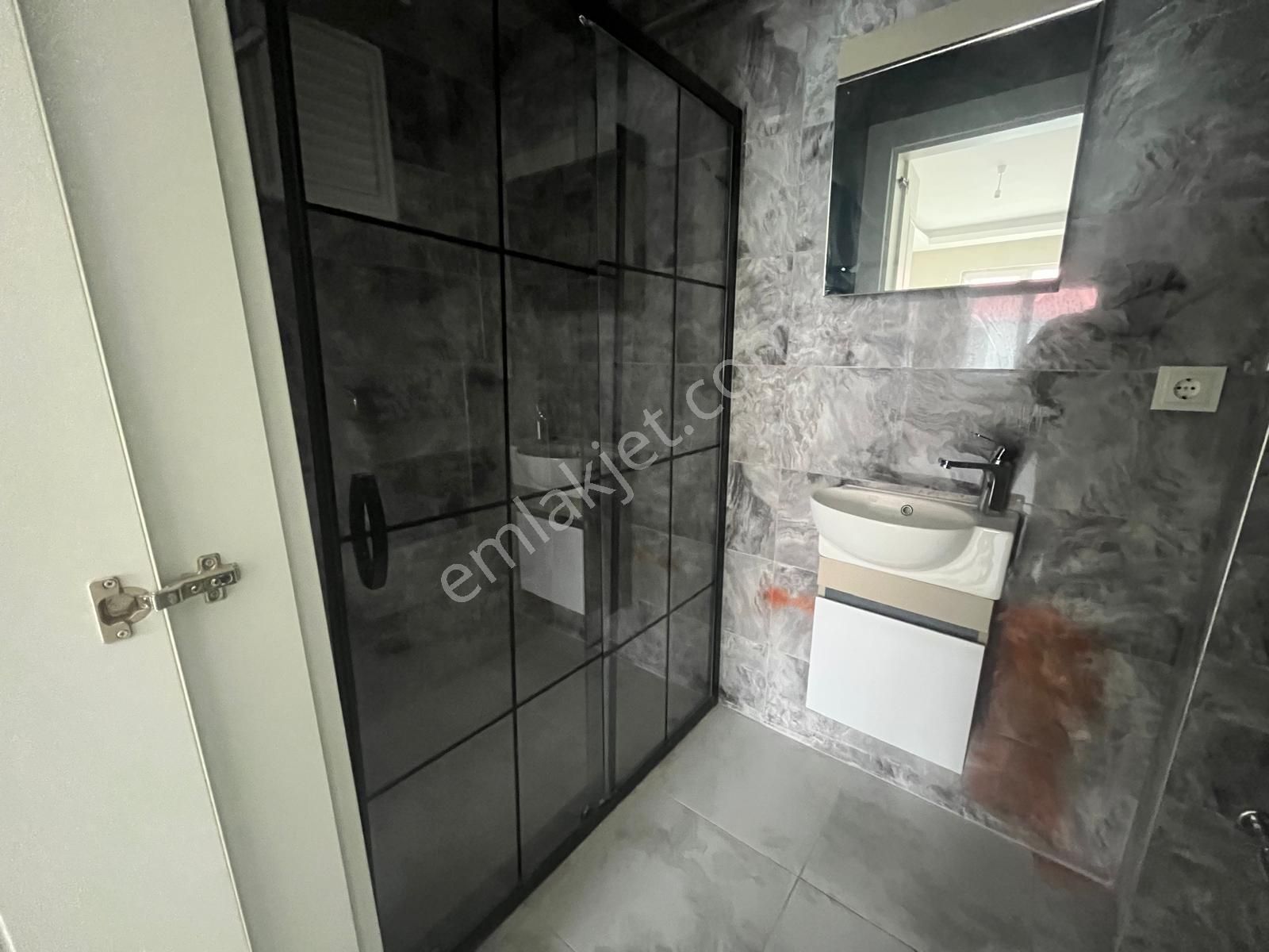 Törekent Mahallesinde 3+1 Site İçerisinde Fırsat Daire - Görsel 27