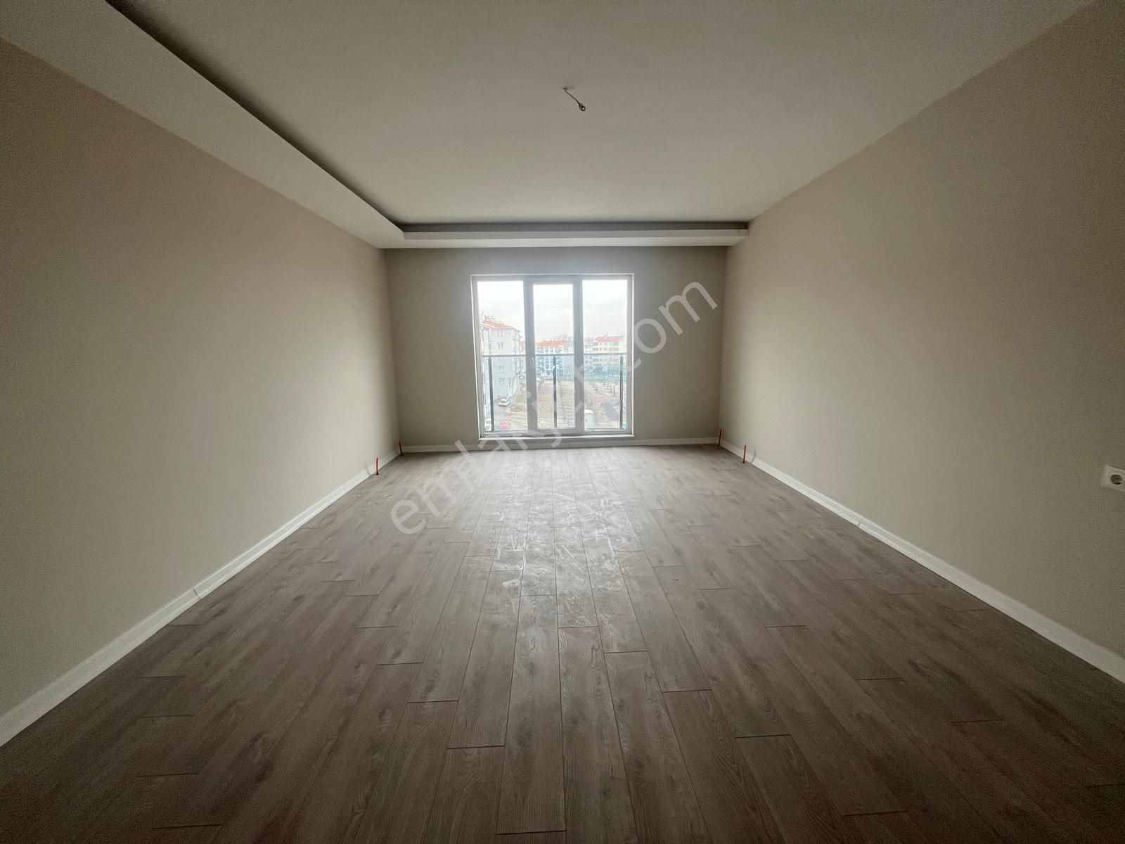 Törekent Mahallesinde 3+1 Site İçerisinde Fırsat Daire - Görsel 5