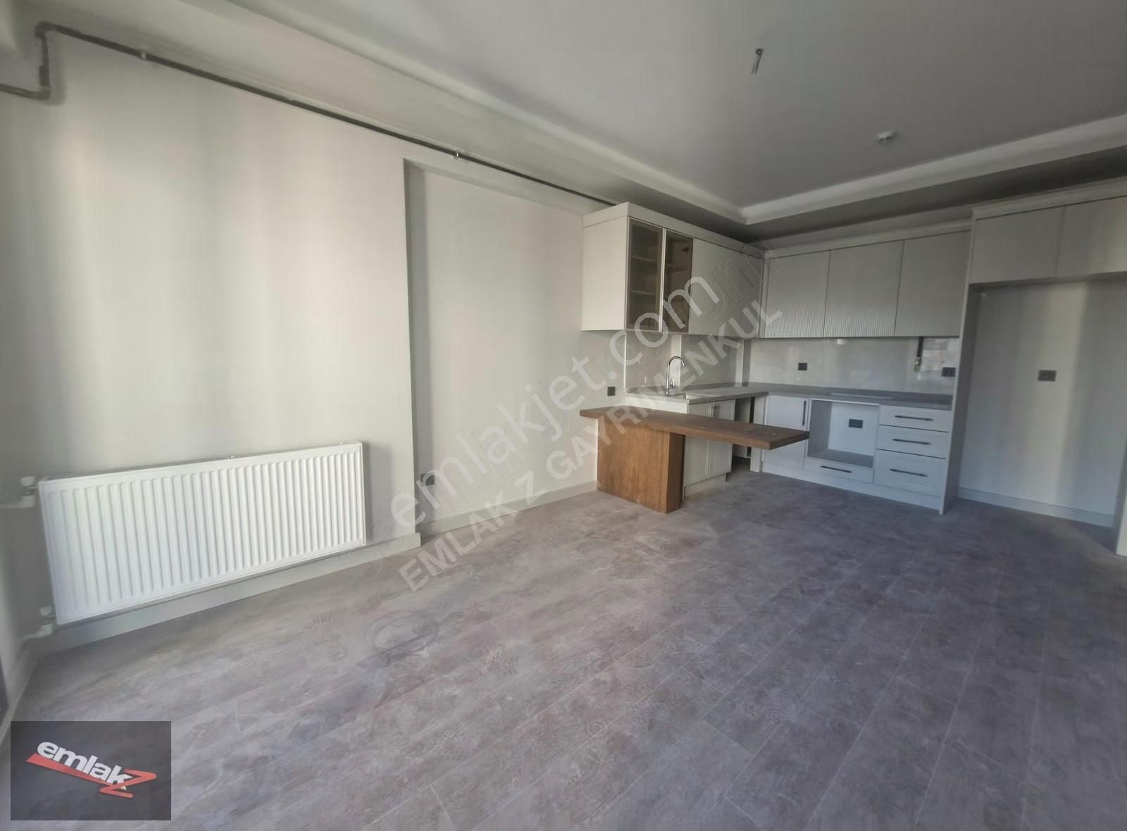 Emlak Z'den 乂mezitli Yeni Mahalle'de乂 Doğalgaz'lı乂 1+1 Satılık - Görsel 3