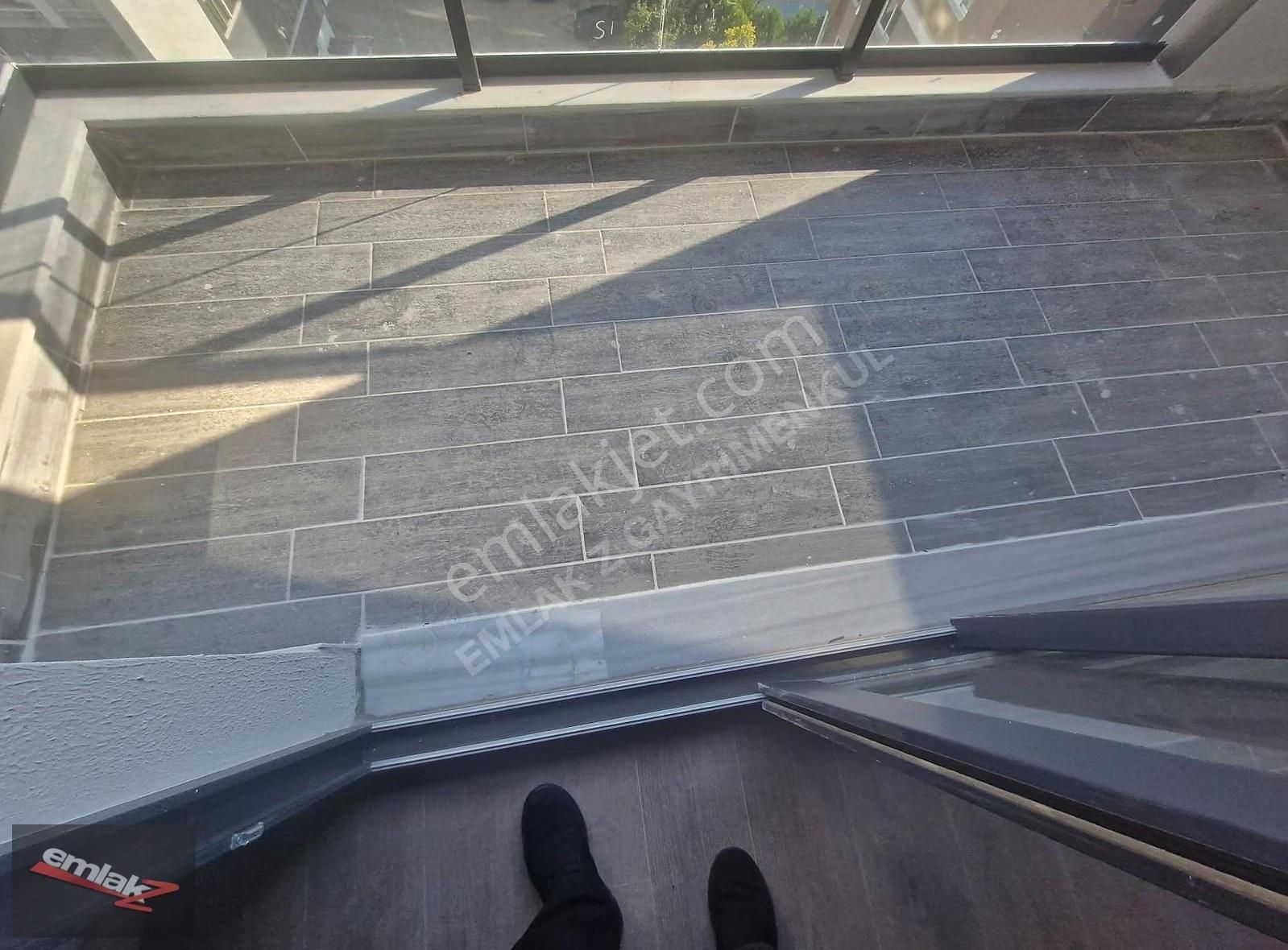 Emlak Z'den 乂mezitli Yeni Mahalle'de乂 Doğalgaz'lı乂 1+1 Satılık - Görsel 2