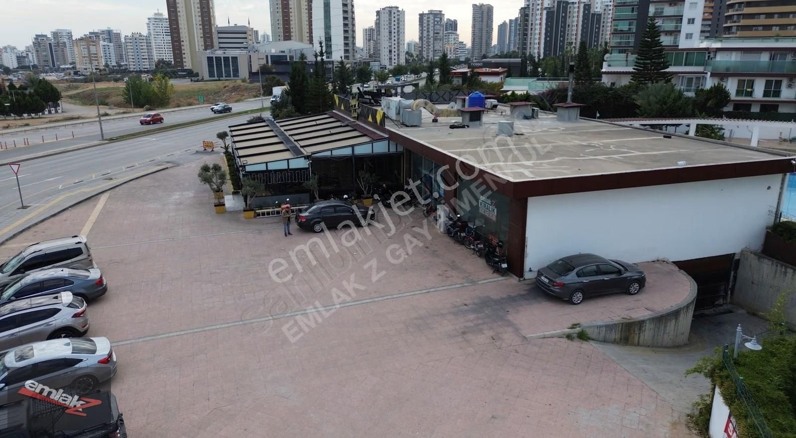 ⫸ Emlak Z 'den ⫸ Cadde Üzeri Kurumsal Firmalara Kiralık Dükkan - Görsel 8