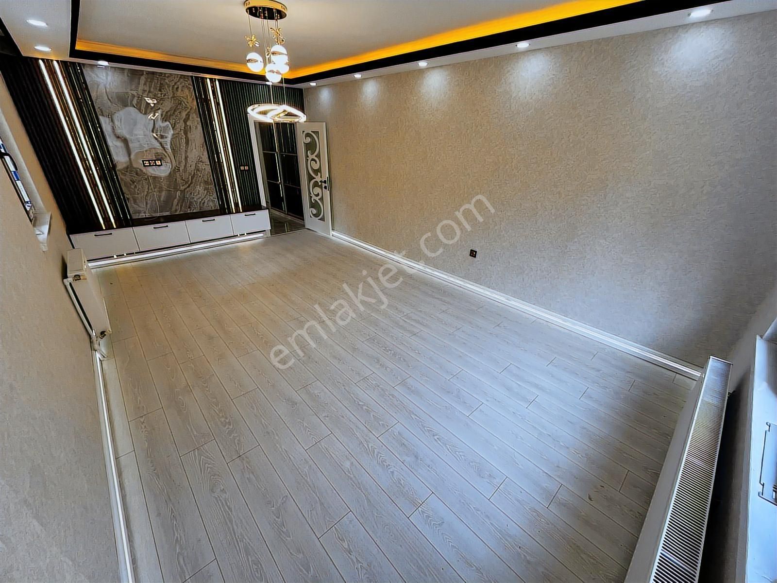 Hakan'dan Gazze Cad. Yakını 3+1 Katta Full Yapılı Satılık Daire