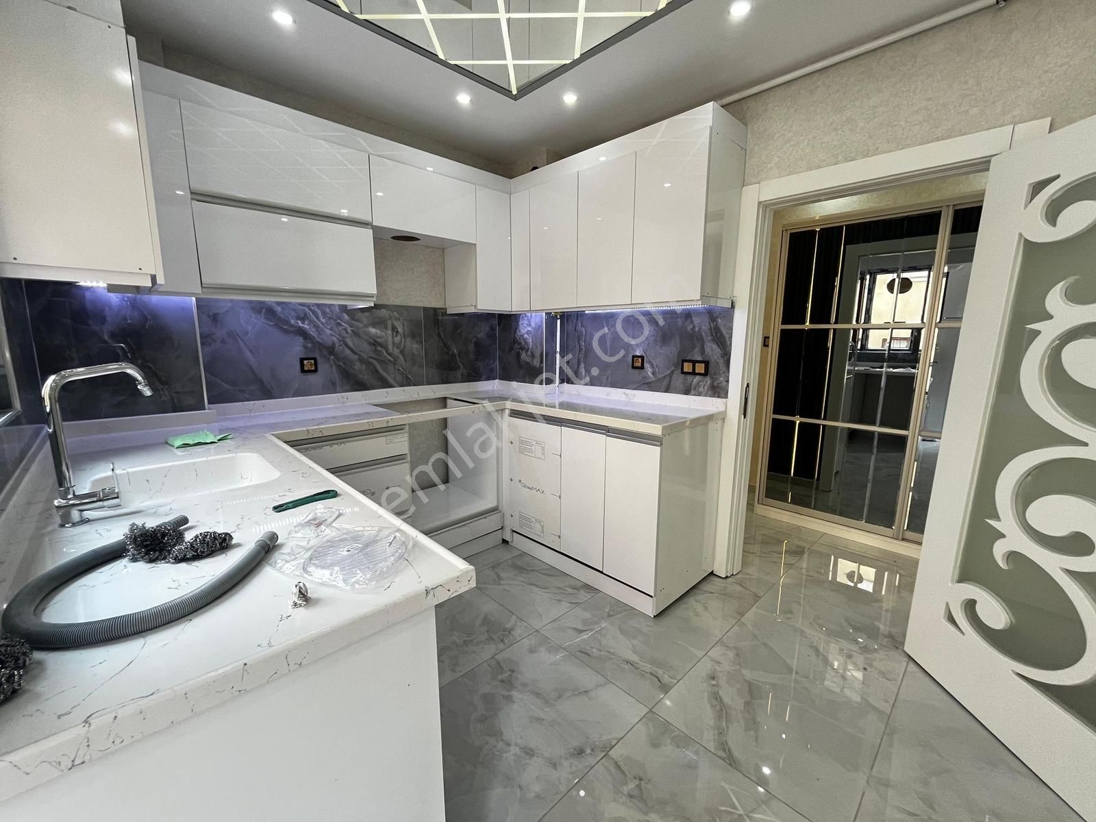 Hakan'dan Gazze Cad. Yakını 3+1 Katta Full Yapılı Satılık Daire - Görsel 8