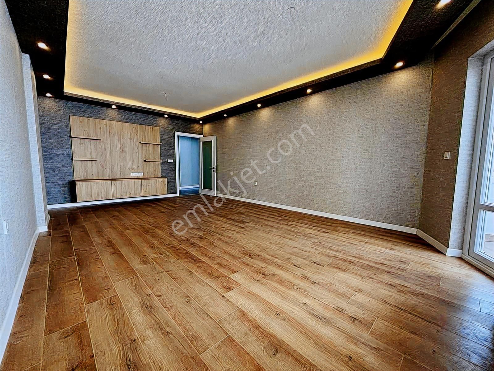 Lokman Hekim Has. Yakını 1. Katta 3+1 Full Yapılı E.banyolu - Görsel 2