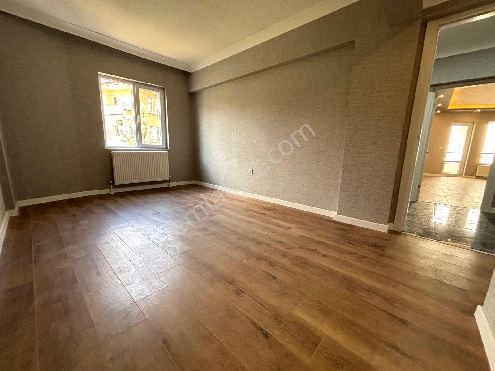 Lokman Hekim Has. Yakını 1. Katta 3+1 Full Yapılı E.banyolu - Görsel 9