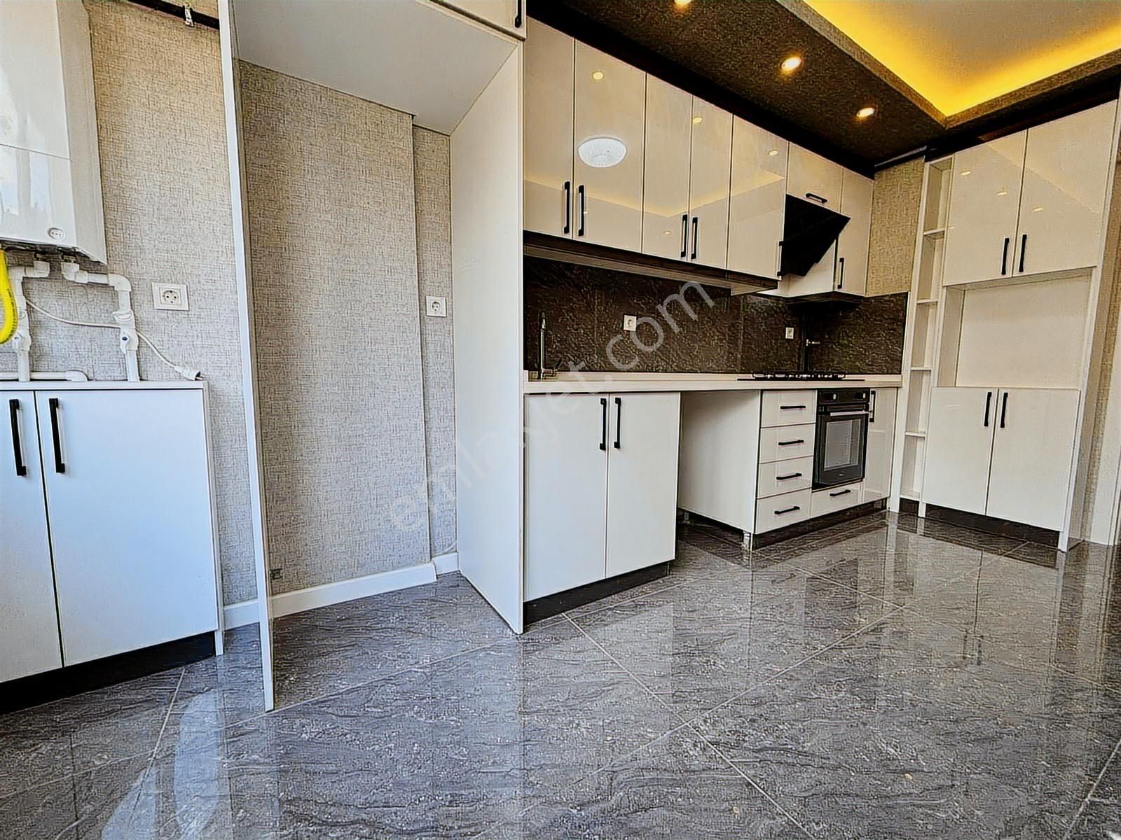 Lokman Hekim Has. Yakını 1. Katta 3+1 Full Yapılı E.banyolu - Görsel 17