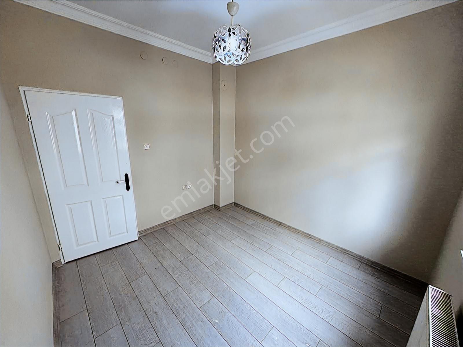 Yayla'da Seyitler Cd. Yakını Katta Çift Balkon 3+1 Kiralık Daire - Görsel 19