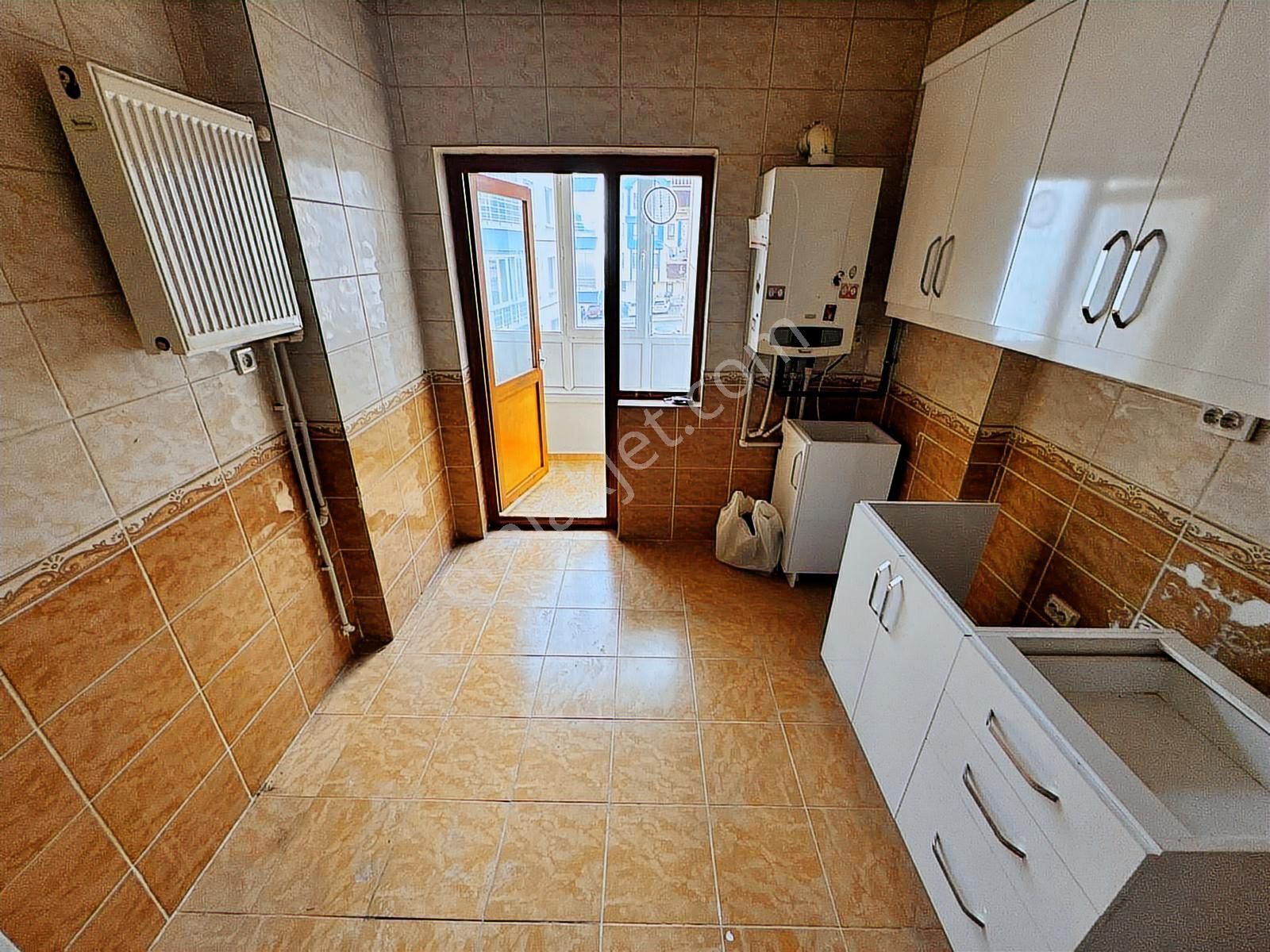 Yayla'da Seyitler Cd. Yakını Katta Çift Balkon 3+1 Kiralık Daire - Görsel 24