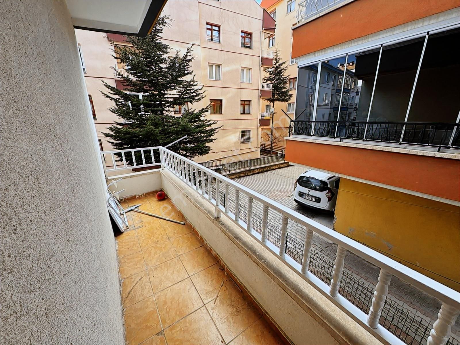 Yayla'da Seyitler Cd. Yakını Katta Çift Balkon 3+1 Kiralık Daire - Görsel 28